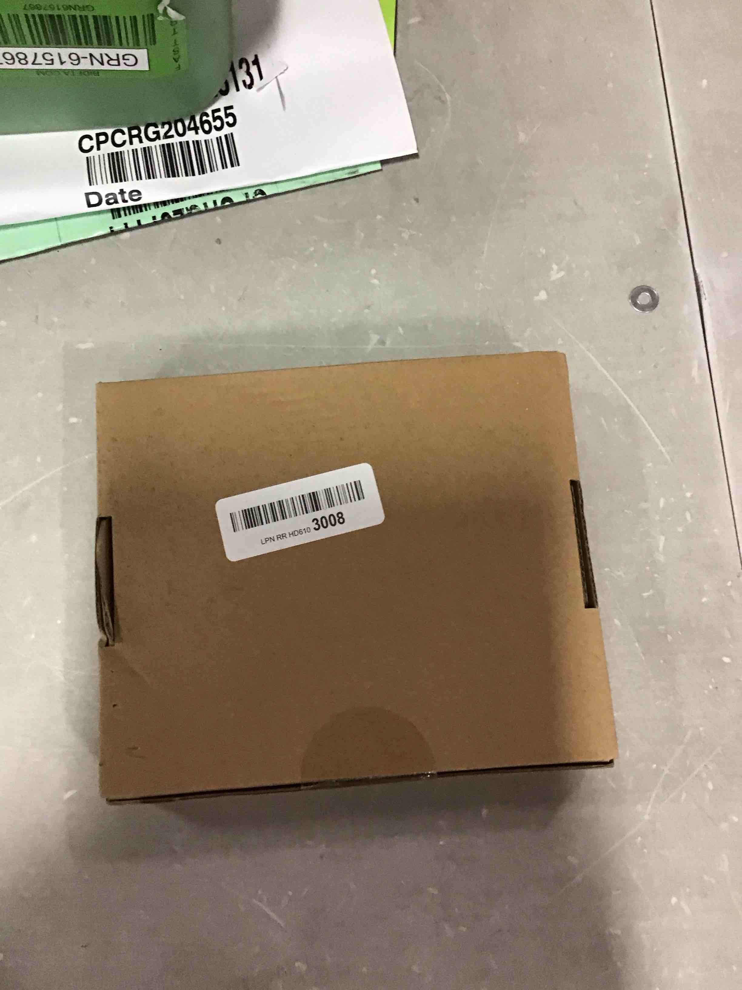 https://s3.amazonaws.com/lotting-images-prod/bidfta/BLU6589733_1718458802154.jpeg
