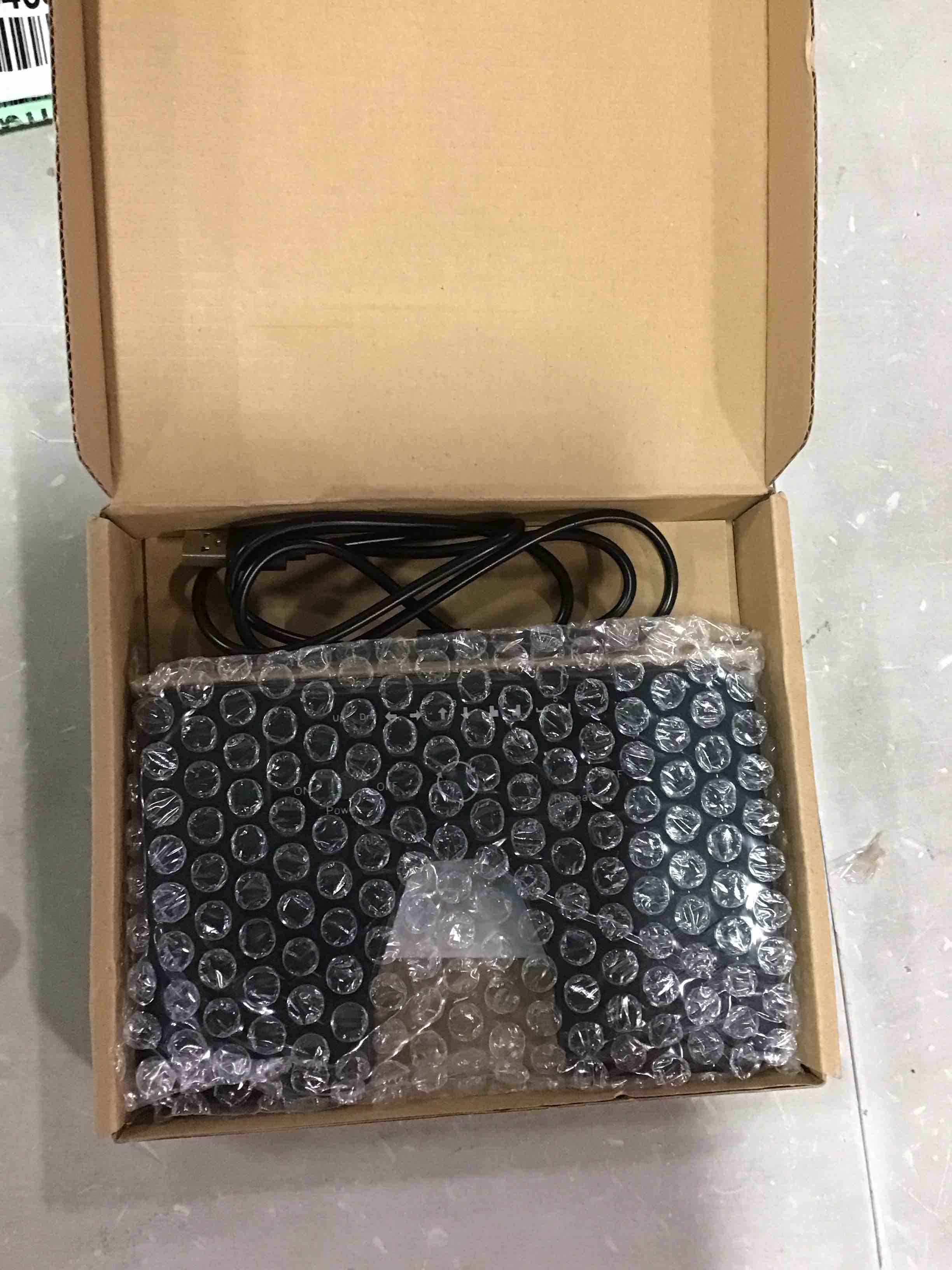 https://s3.amazonaws.com/lotting-images-prod/bidfta/BLU6589733_1718458822942.jpeg