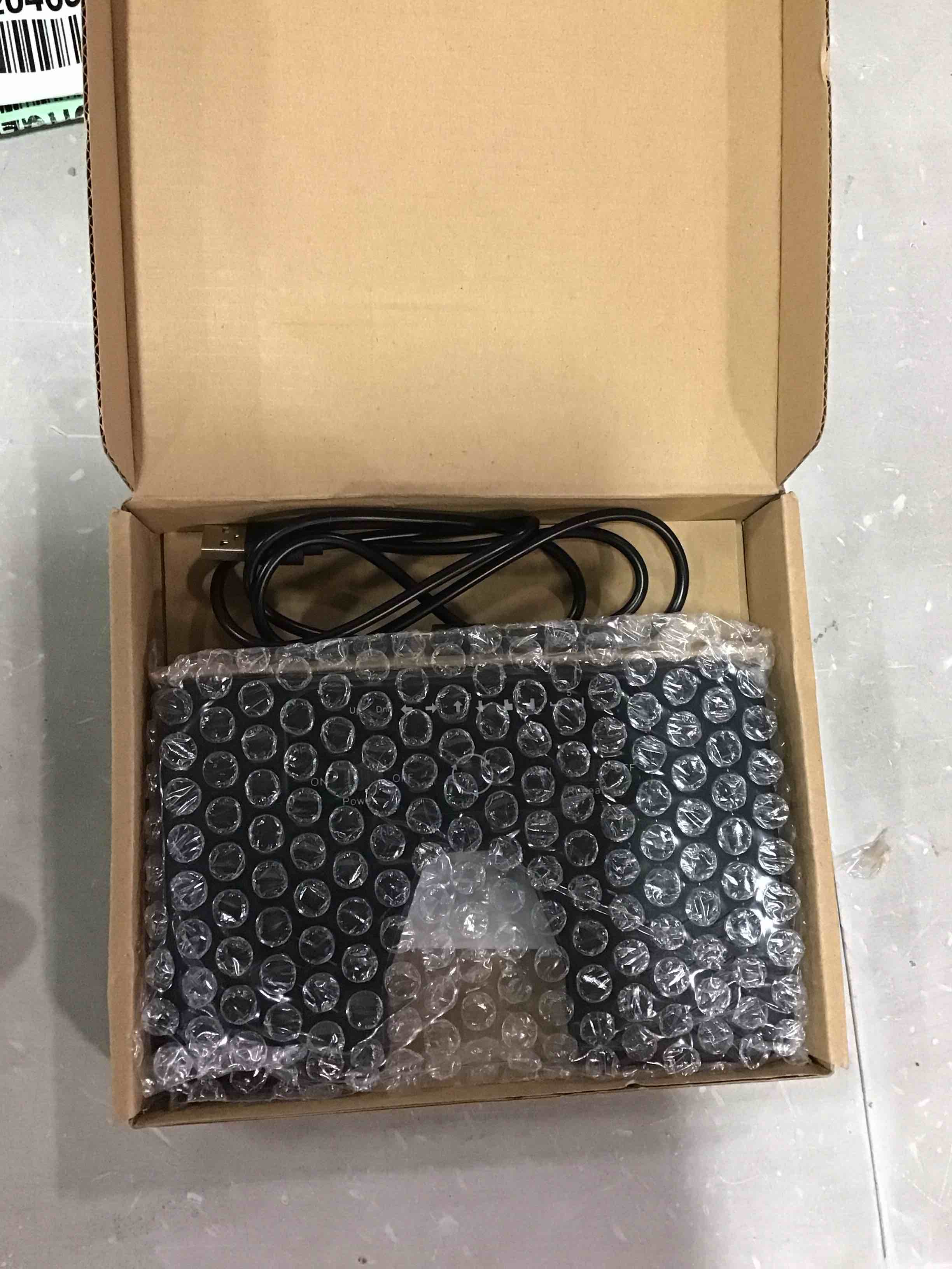https://s3.amazonaws.com/lotting-images-prod/bidfta/BLU6589733_1718458824126.jpeg
