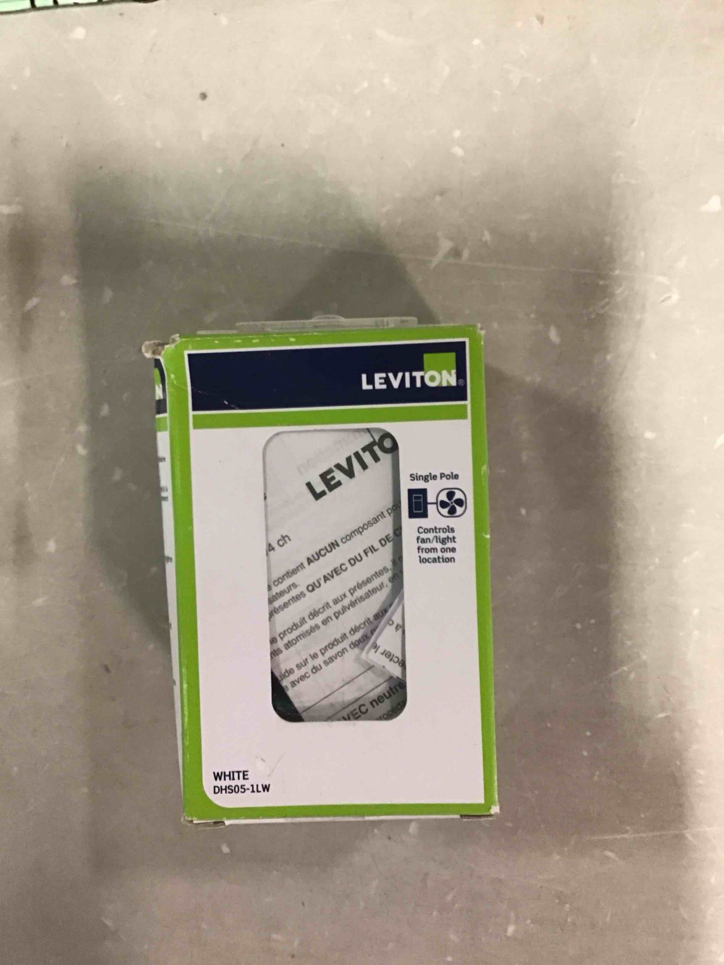 https://s3.amazonaws.com/lotting-images-prod/bidfta/BLU6589853_1718471212718.jpeg