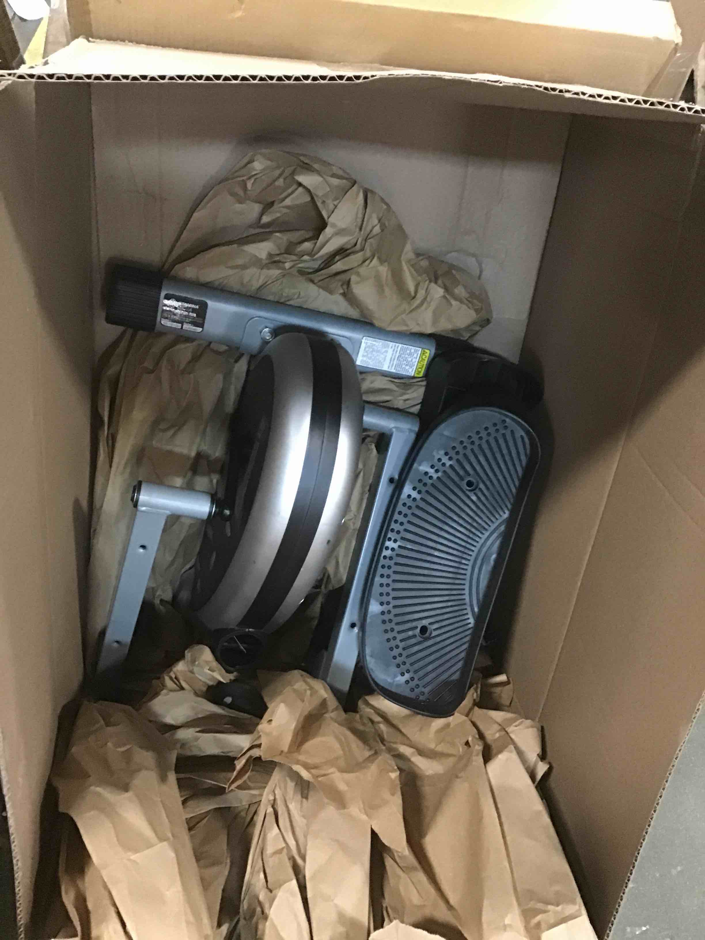 https://s3.amazonaws.com/lotting-images-prod/bidfta/BLU6589954_1718289281042.jpeg