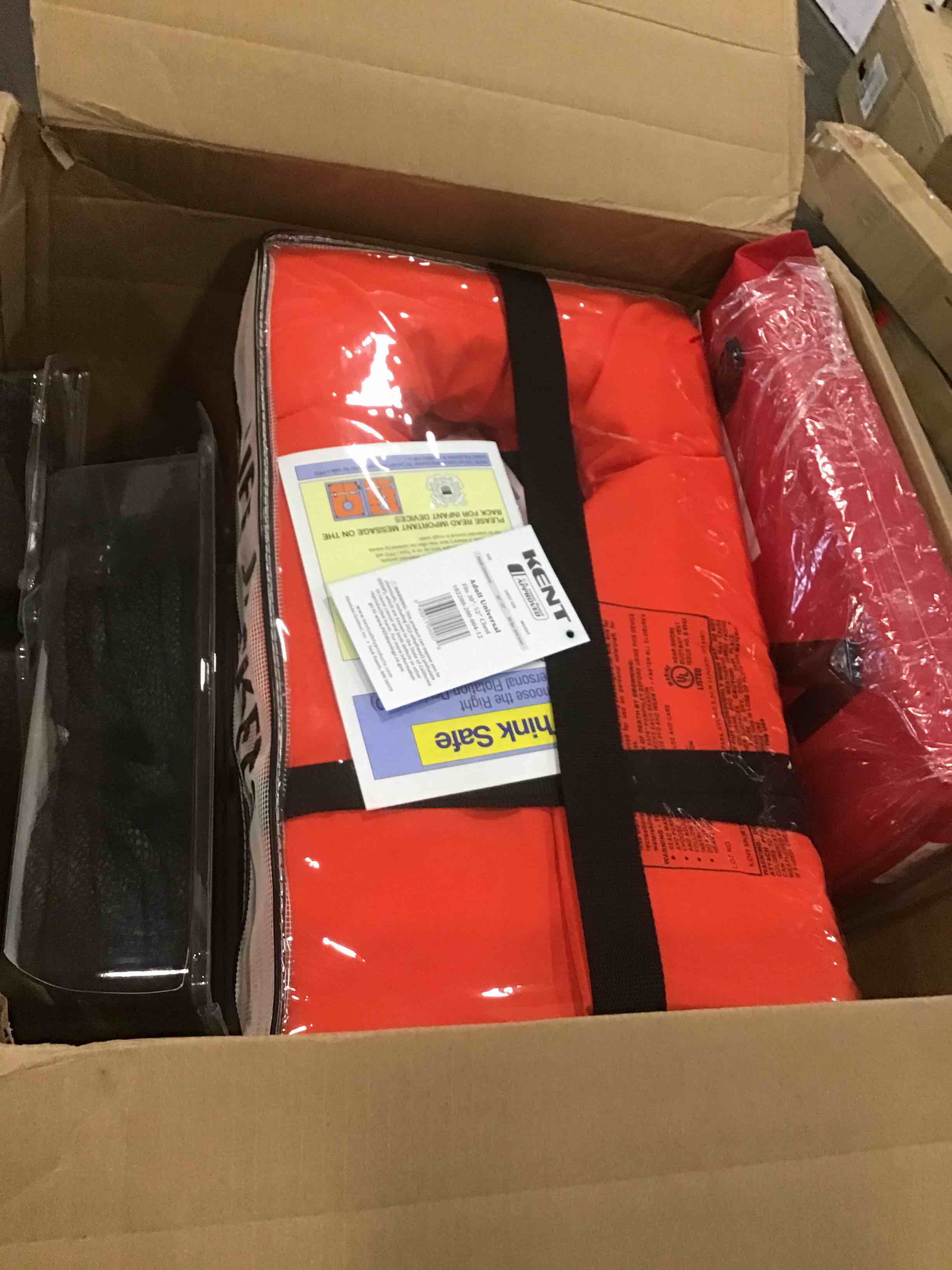 https://s3.amazonaws.com/lotting-images-prod/bidfta/BLU6590137_1718367254525.jpeg