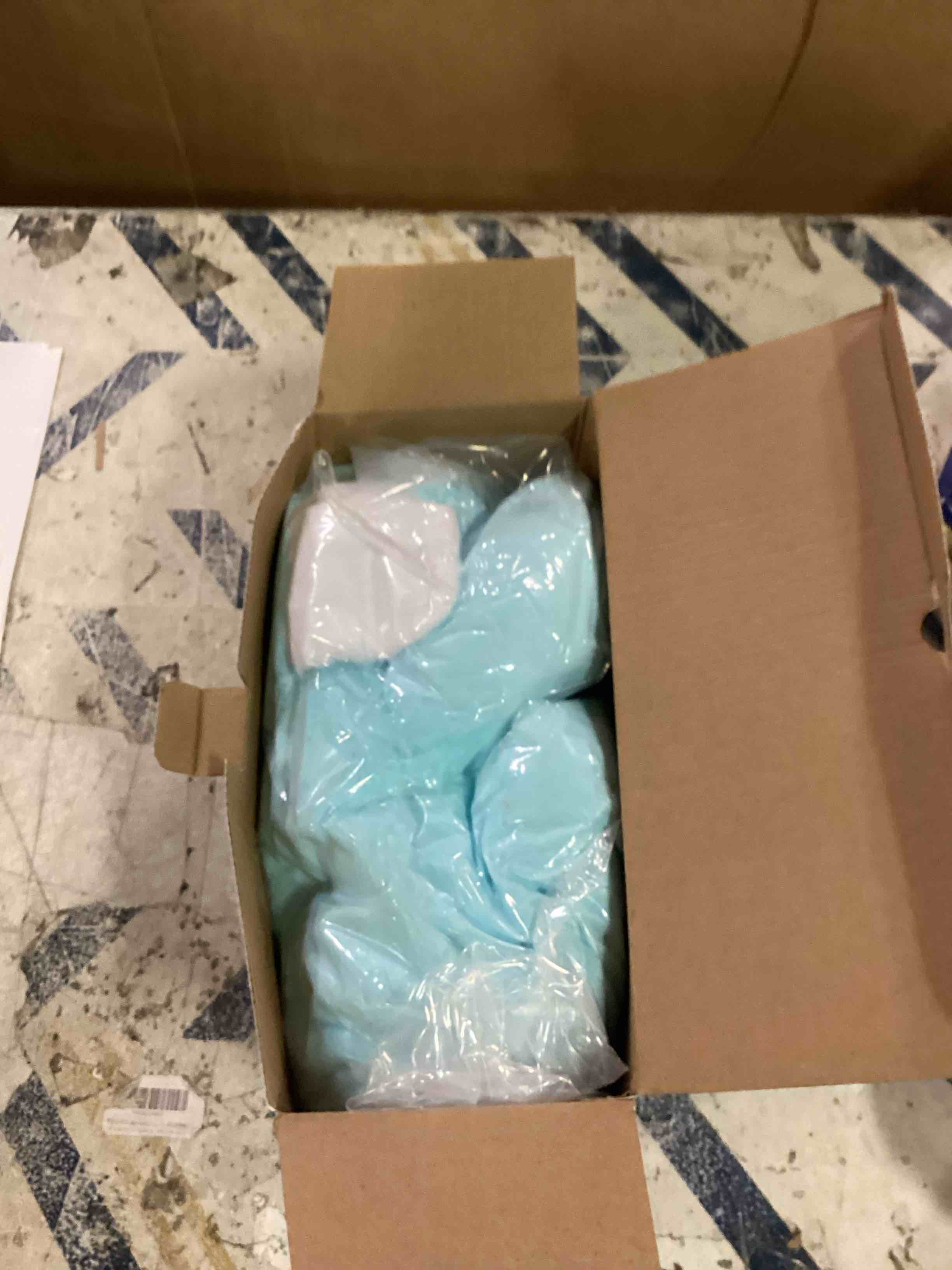 https://s3.amazonaws.com/lotting-images-prod/bidfta/BLU6593999_1718550844198.jpeg