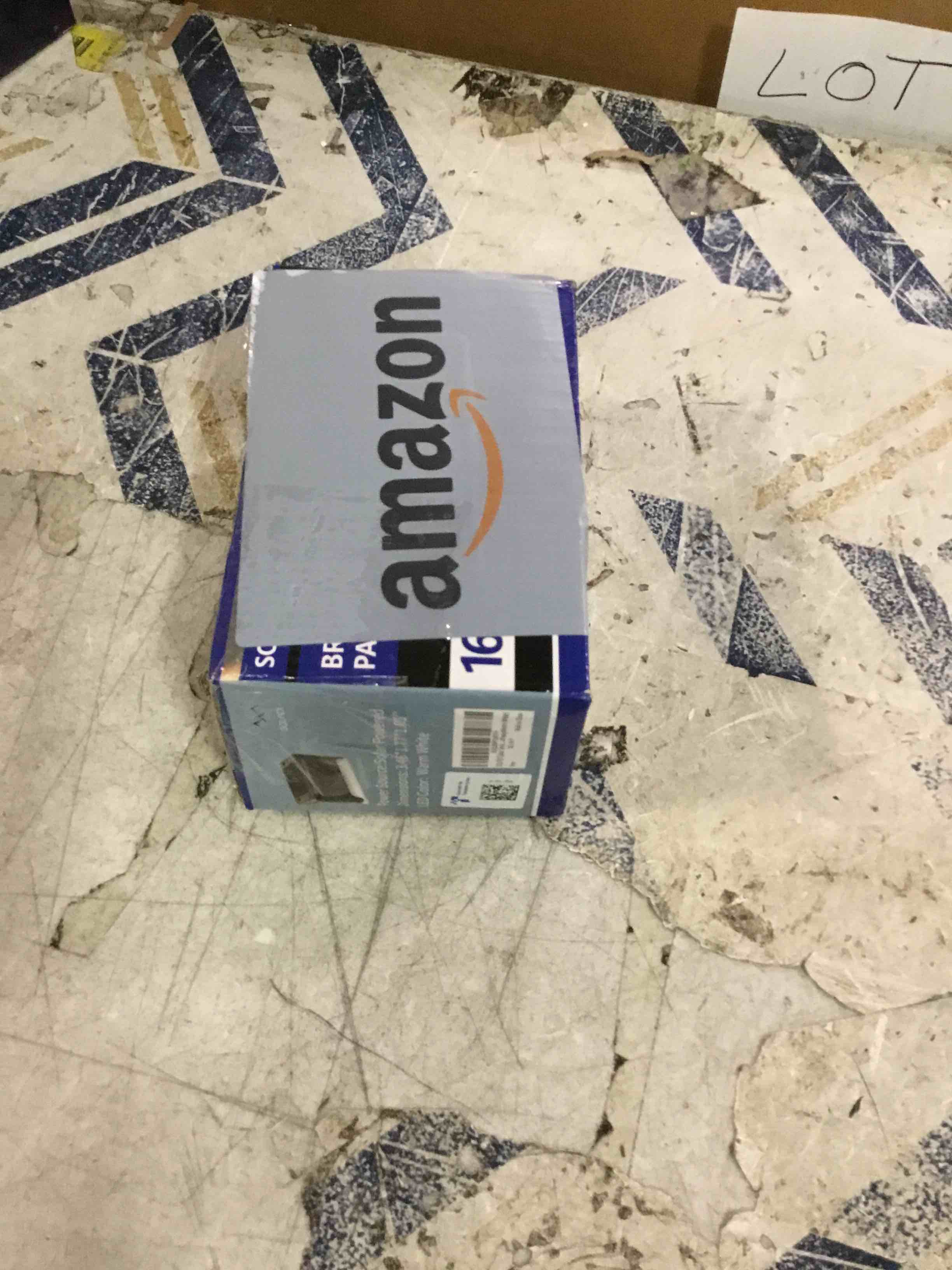 https://s3.amazonaws.com/lotting-images-prod/bidfta/BLU6594208_1718650056691.jpeg