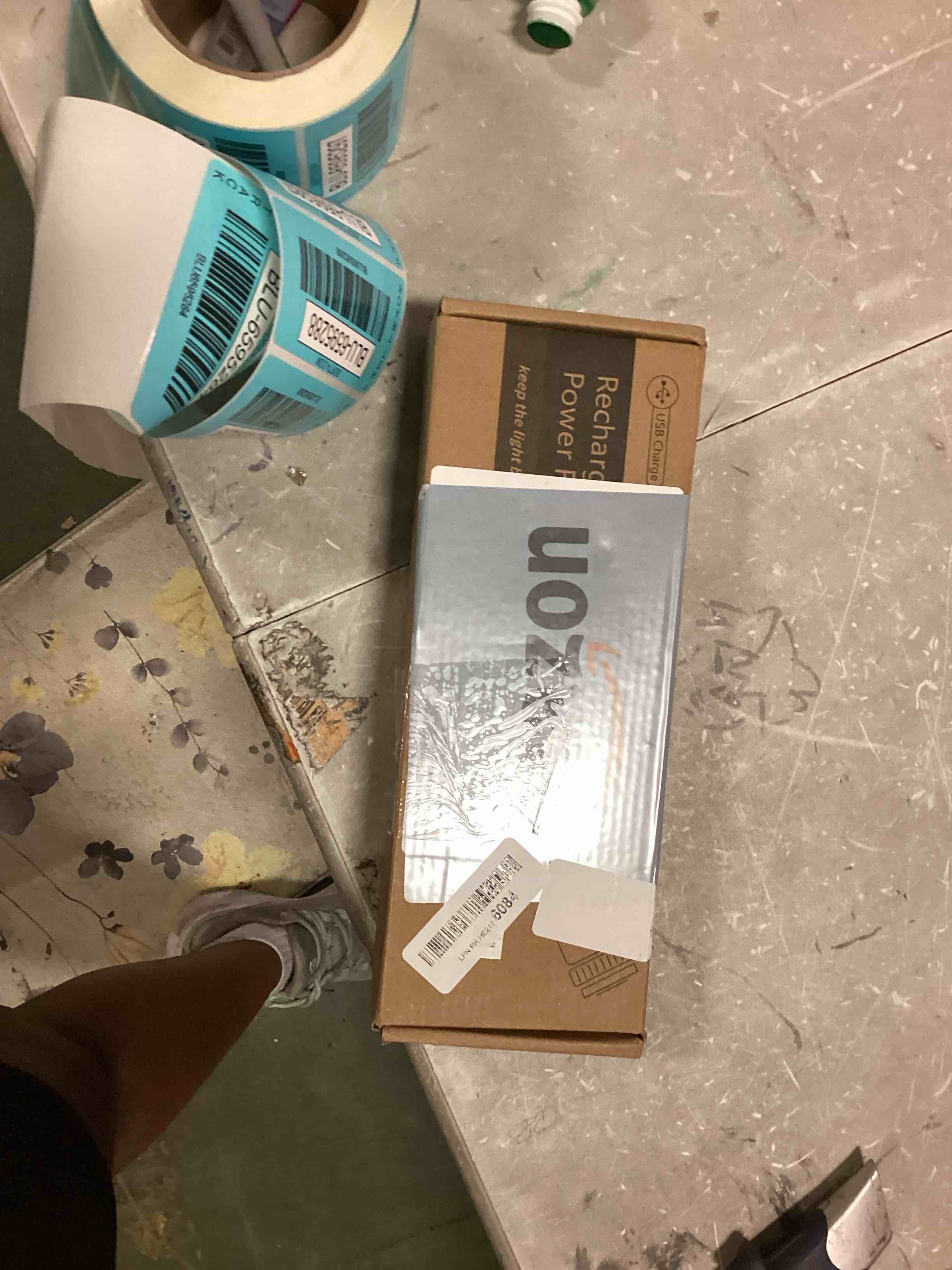 https://s3.amazonaws.com/lotting-images-prod/bidfta/BLU6595284_1718220855175.jpeg