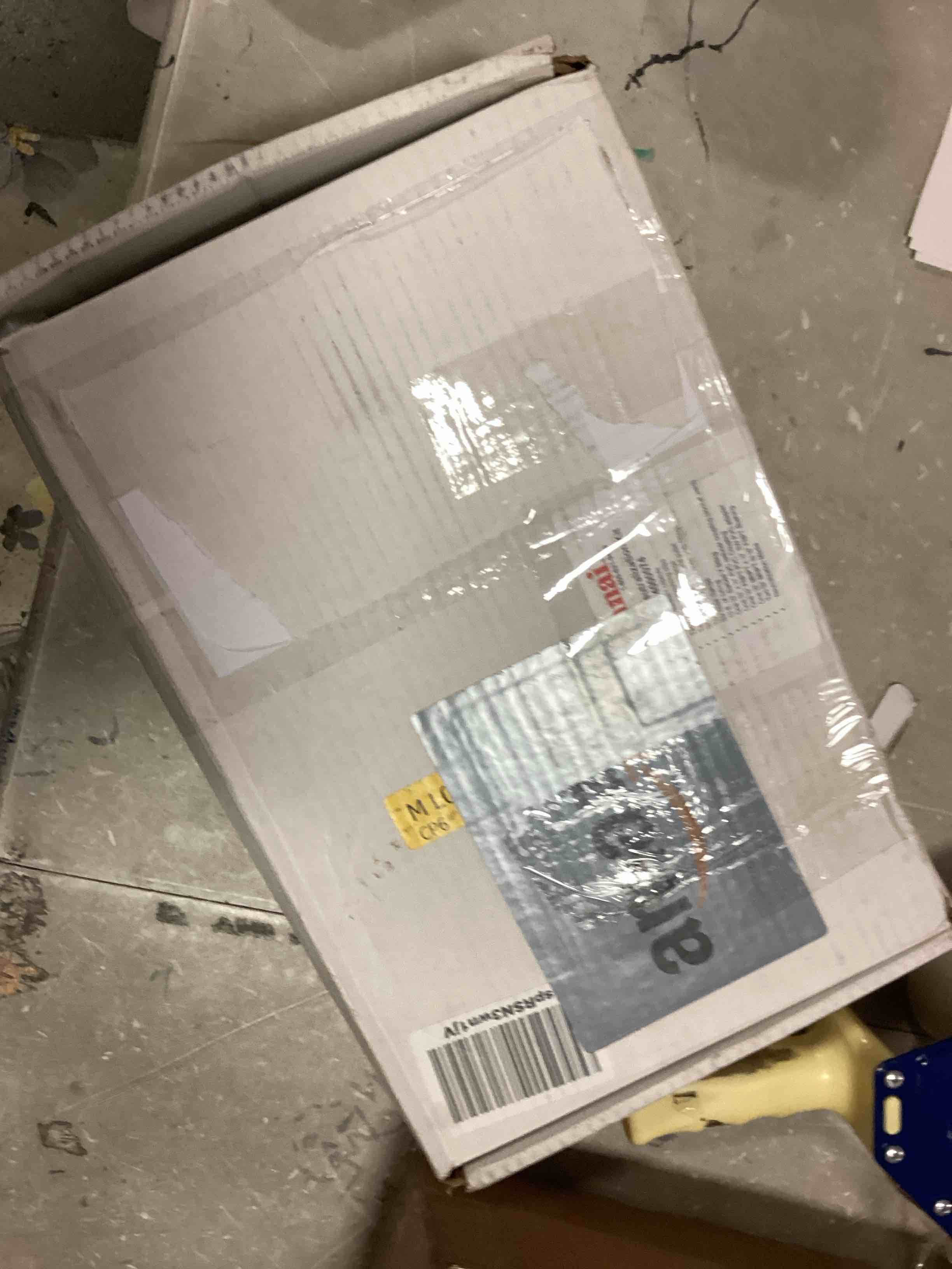 https://s3.amazonaws.com/lotting-images-prod/bidfta/BLU6595387_1718288822655.jpeg