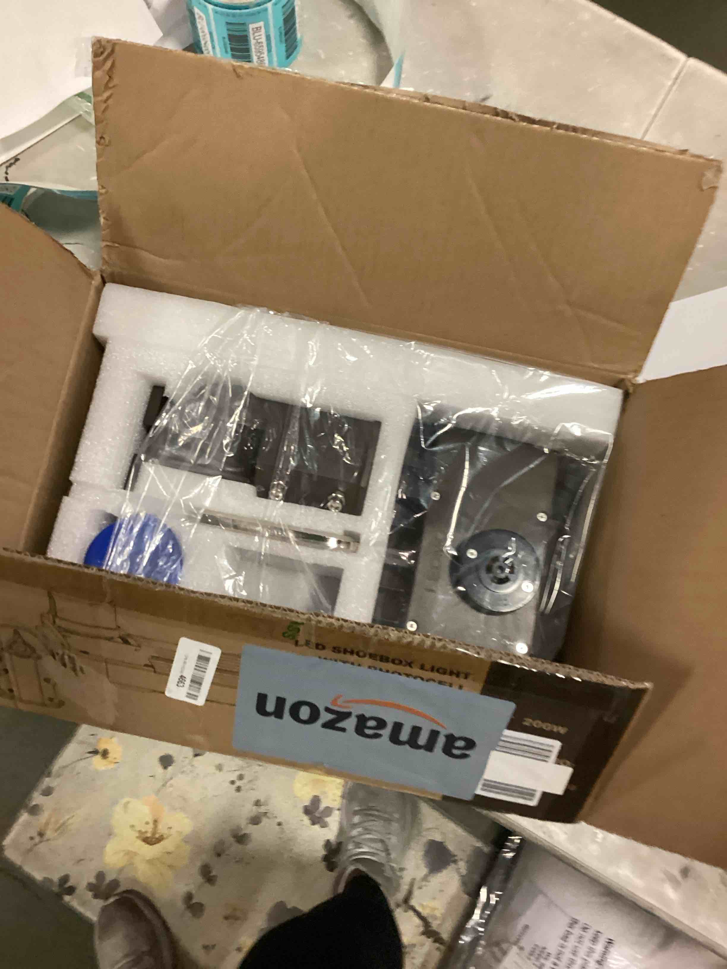 https://s3.amazonaws.com/lotting-images-prod/bidfta/BLU6595468_1718299583832.jpeg