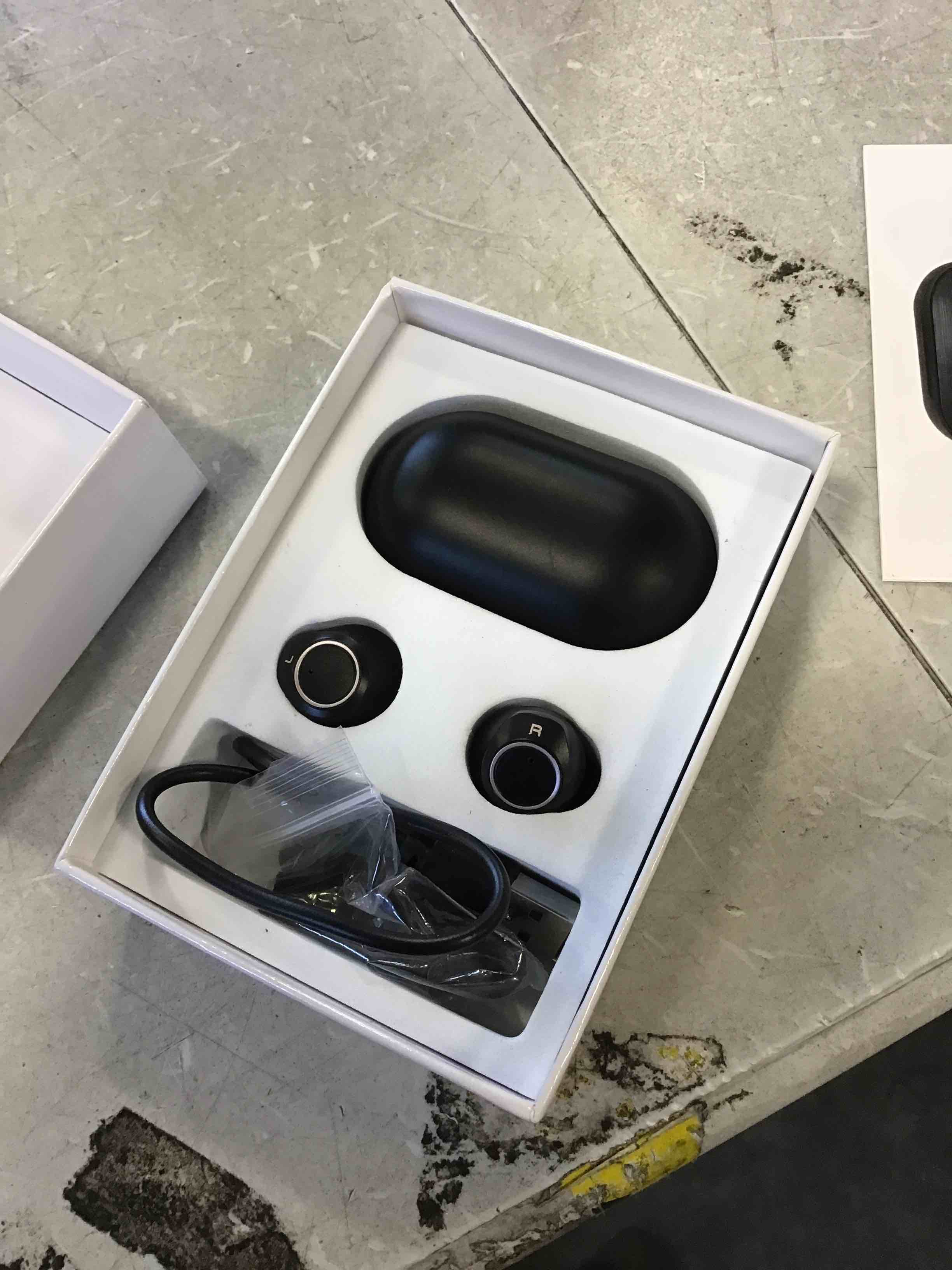https://s3.amazonaws.com/lotting-images-prod/bidfta/BLU6598378_1719594717865.jpeg