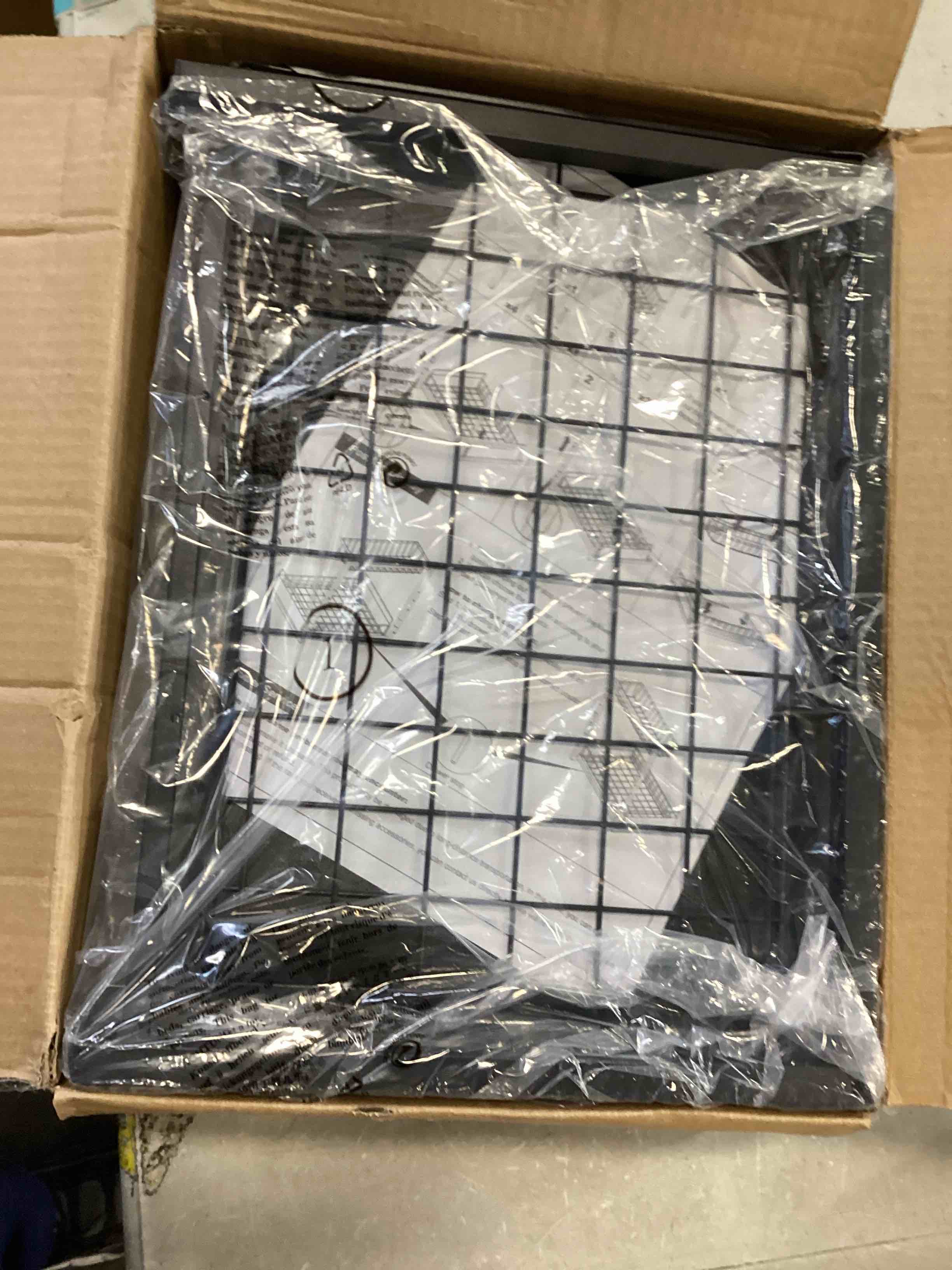 https://s3.amazonaws.com/lotting-images-prod/bidfta/BLU6598440_1719838625441.jpeg