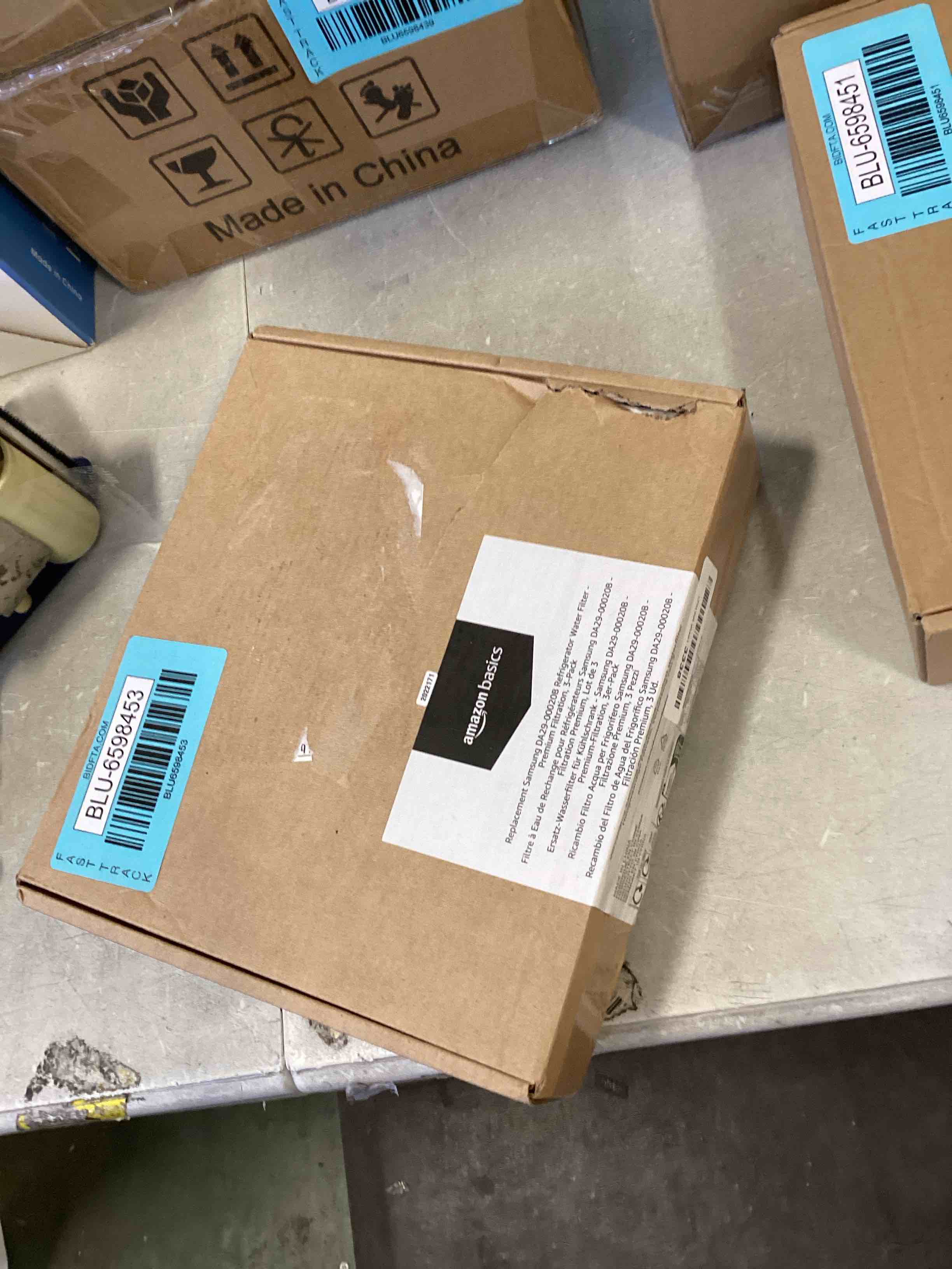 https://s3.amazonaws.com/lotting-images-prod/bidfta/BLU6598453_1719837920096.jpeg