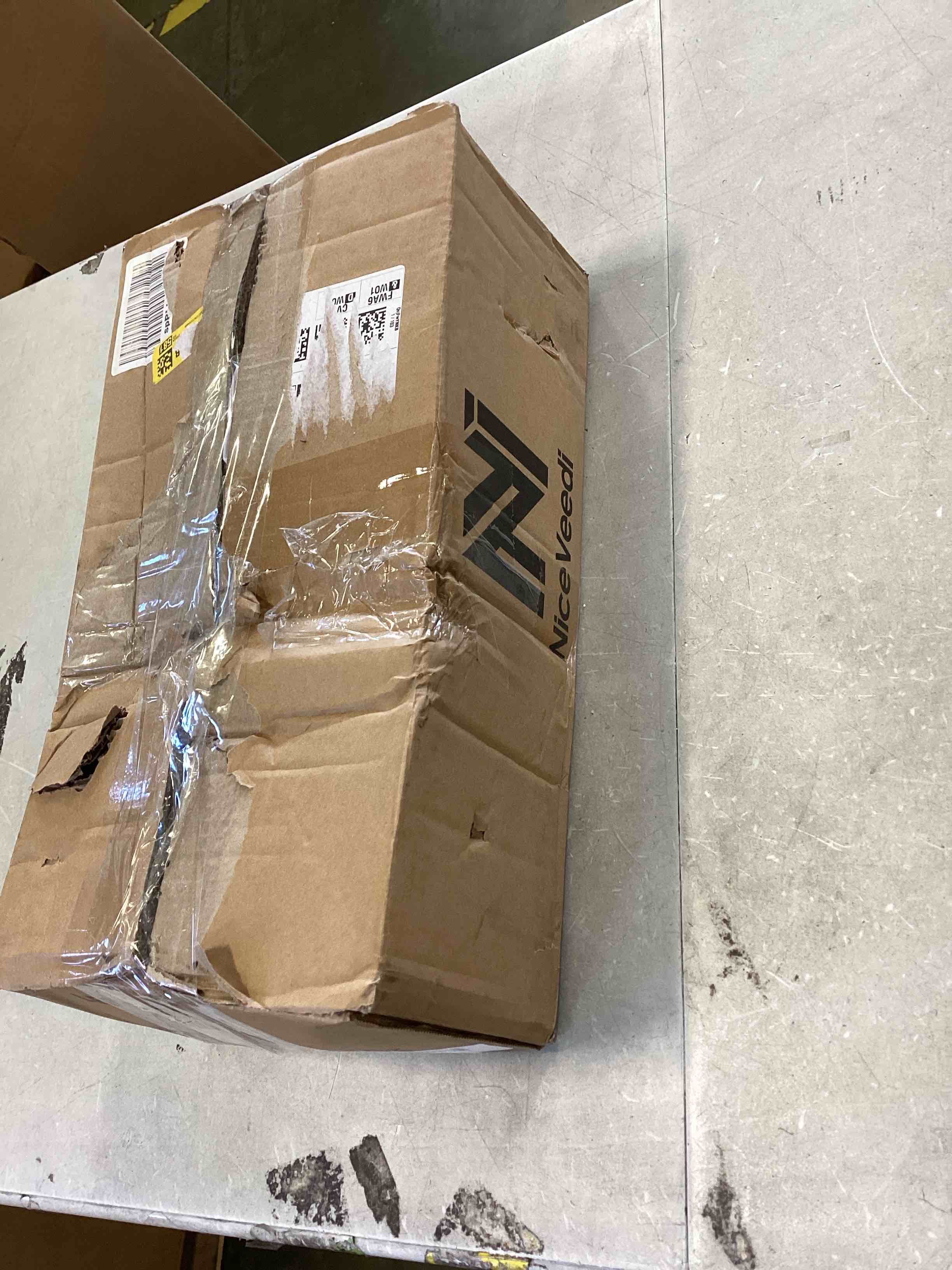 https://s3.amazonaws.com/lotting-images-prod/bidfta/BLU6598542_1719844985364.jpeg
