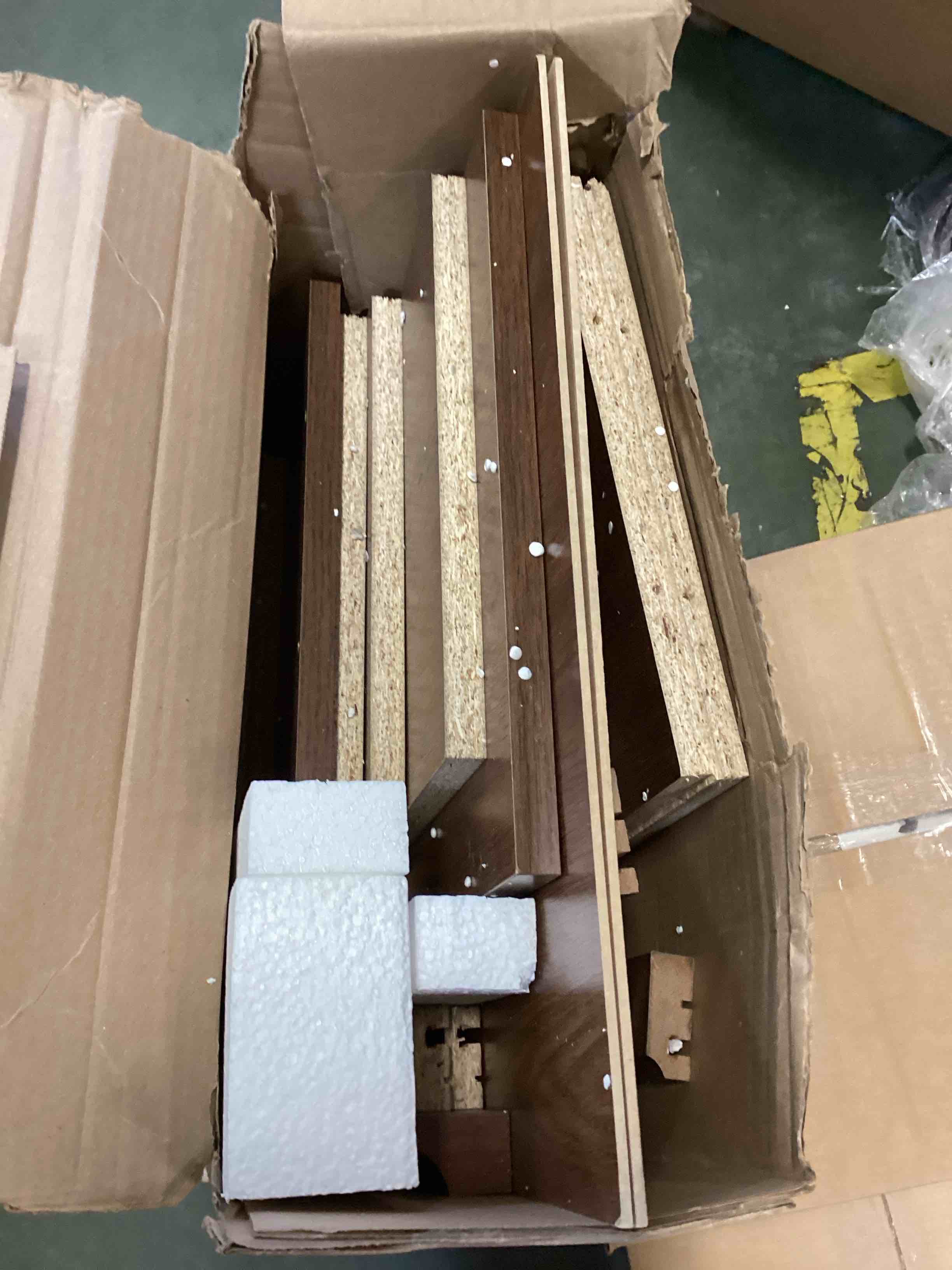 https://s3.amazonaws.com/lotting-images-prod/bidfta/BLU6598573_1719851995355.jpeg