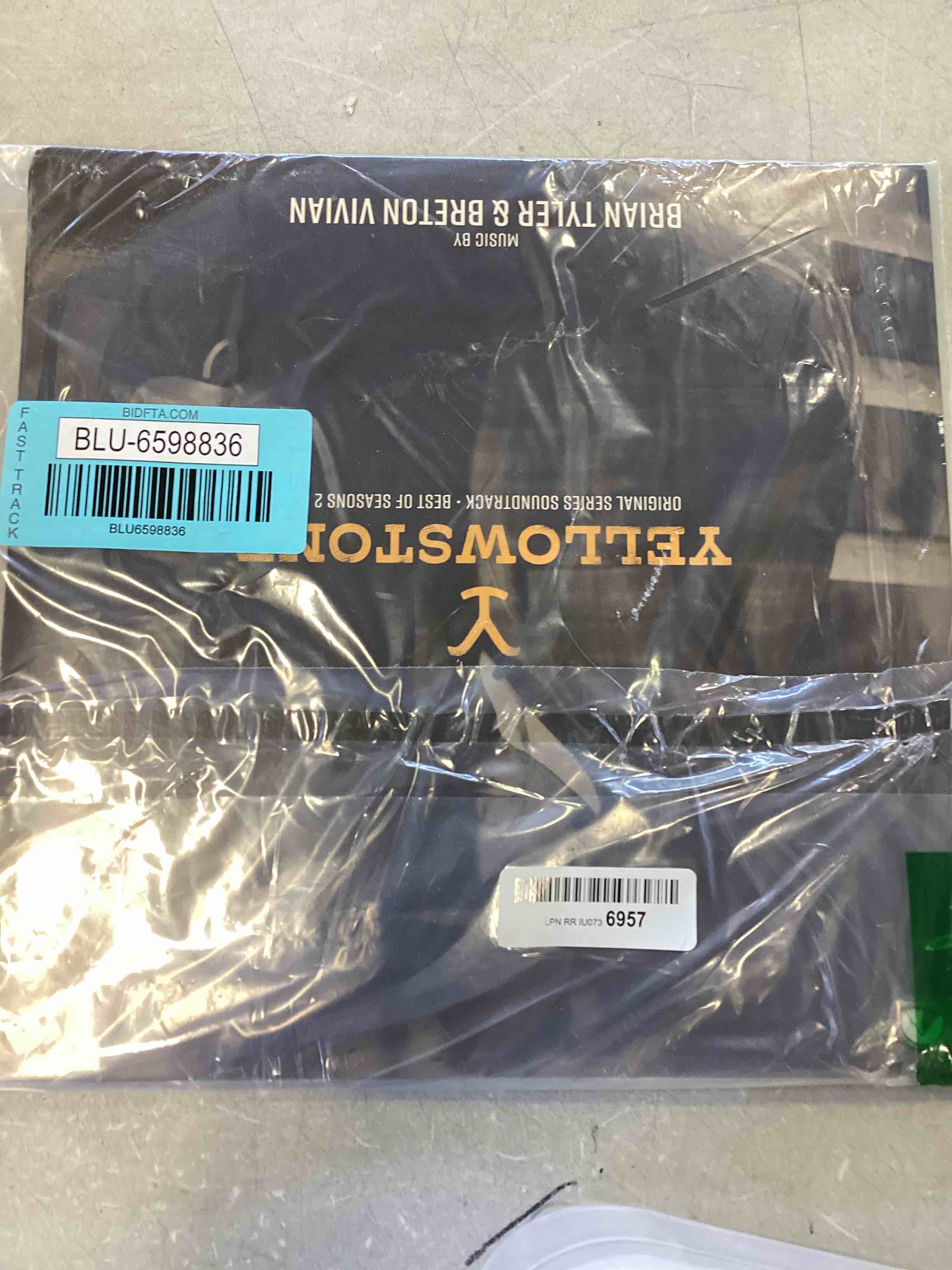 https://s3.amazonaws.com/lotting-images-prod/bidfta/BLU6598836_1719932917908.jpeg