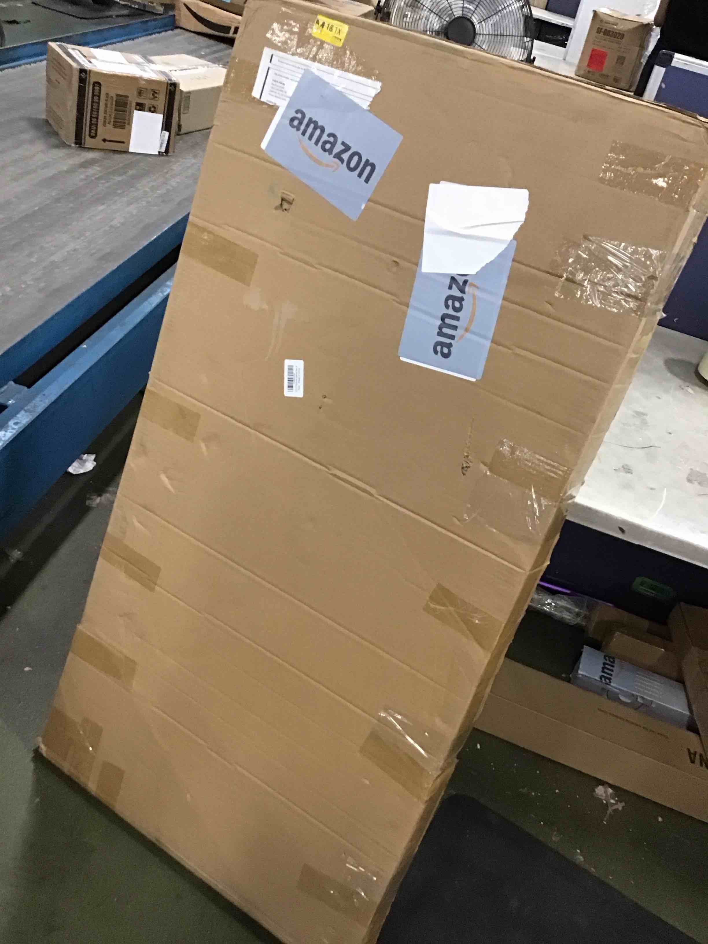 https://s3.amazonaws.com/lotting-images-prod/bidfta/BLU6599178_1718908416872.jpeg