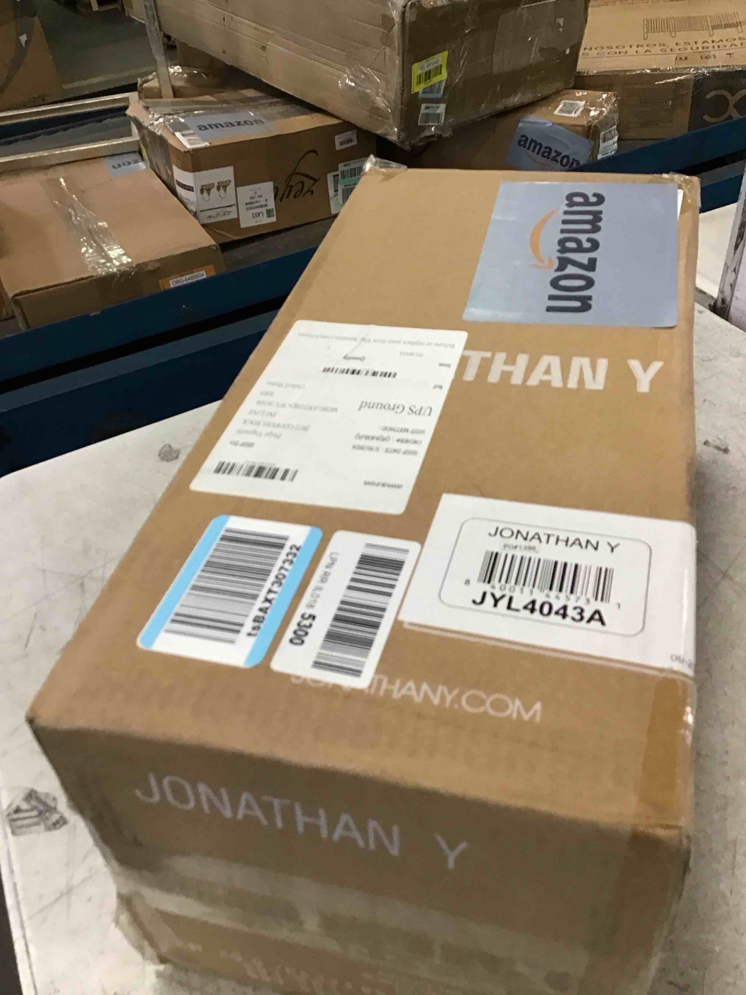 https://s3.amazonaws.com/lotting-images-prod/bidfta/BLU6599677_1719232968414.jpeg