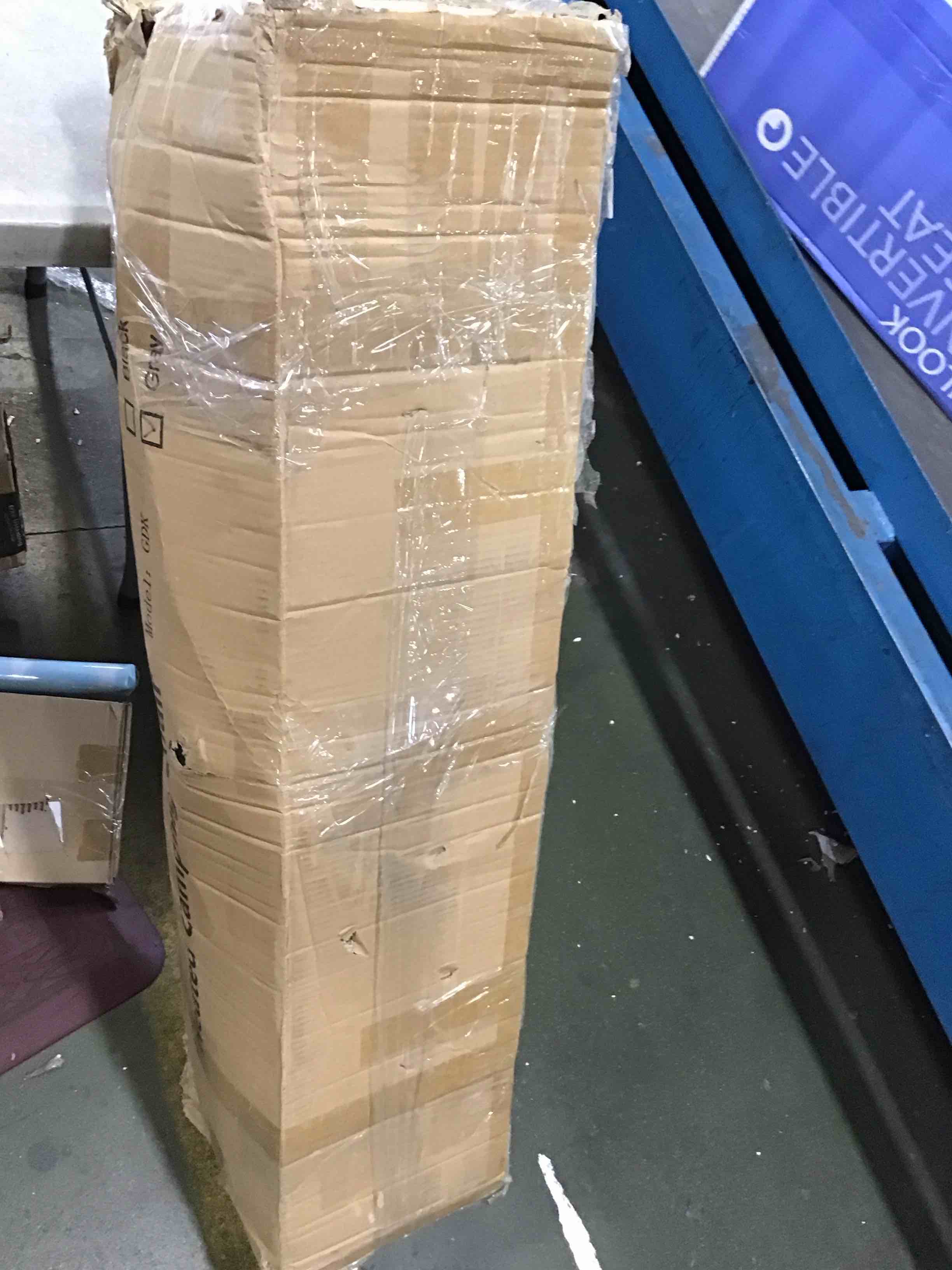https://s3.amazonaws.com/lotting-images-prod/bidfta/BLU6600004_1719332025862.jpeg