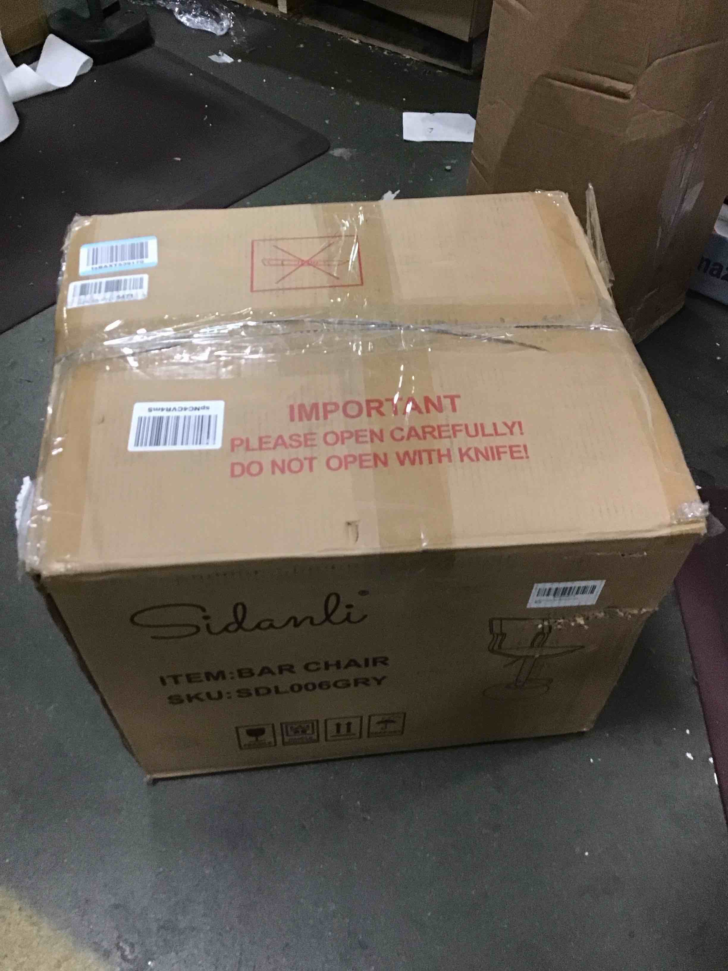https://s3.amazonaws.com/lotting-images-prod/bidfta/BLU6600062_1719340989867.jpeg