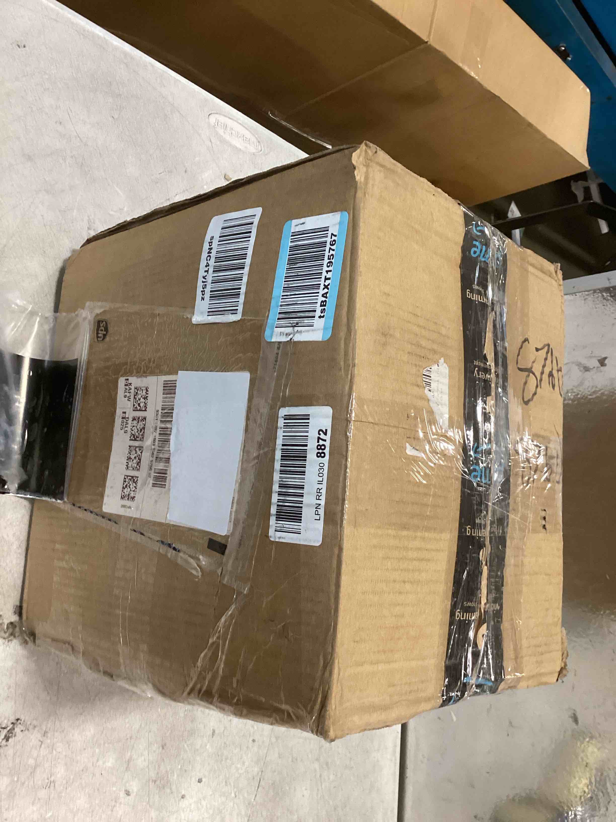 https://s3.amazonaws.com/lotting-images-prod/bidfta/BLU6602192_1718899195316.jpeg