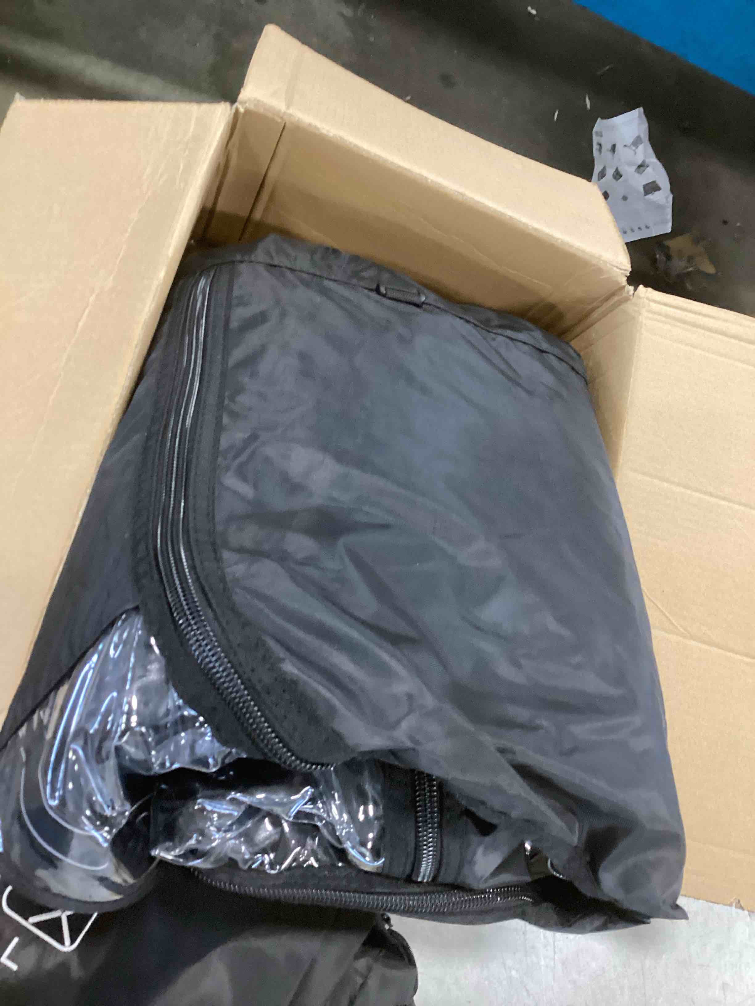 https://s3.amazonaws.com/lotting-images-prod/bidfta/BLU6602199_1718899746669.jpeg