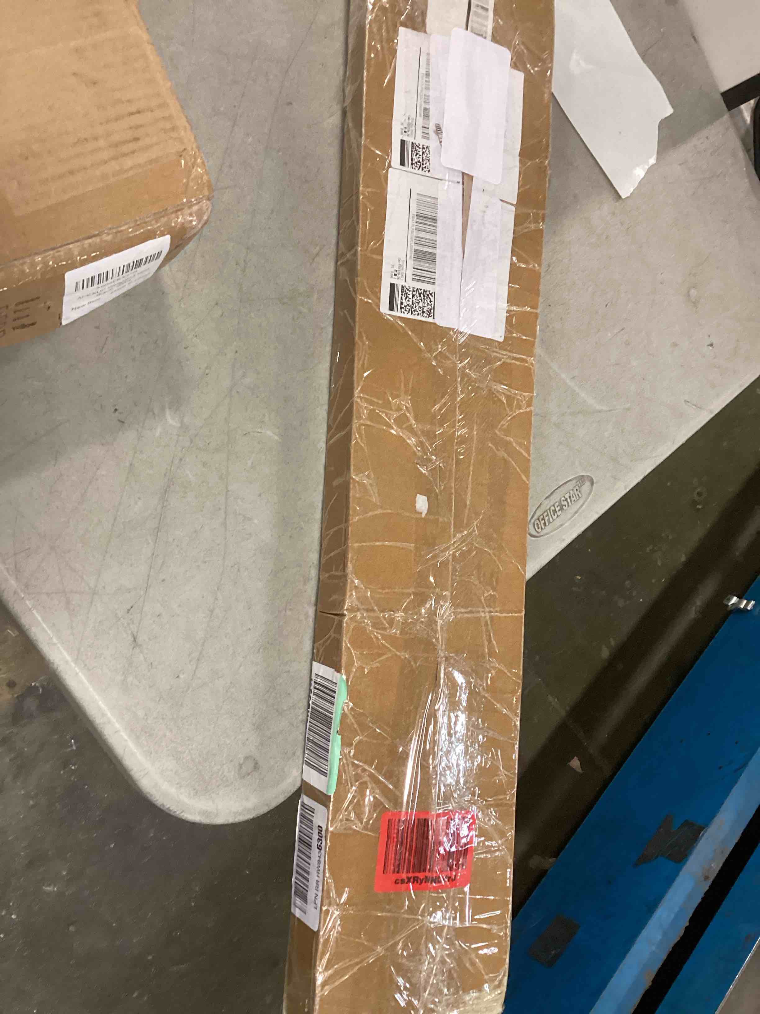 https://s3.amazonaws.com/lotting-images-prod/bidfta/BLU6602444_1718976014697.jpeg