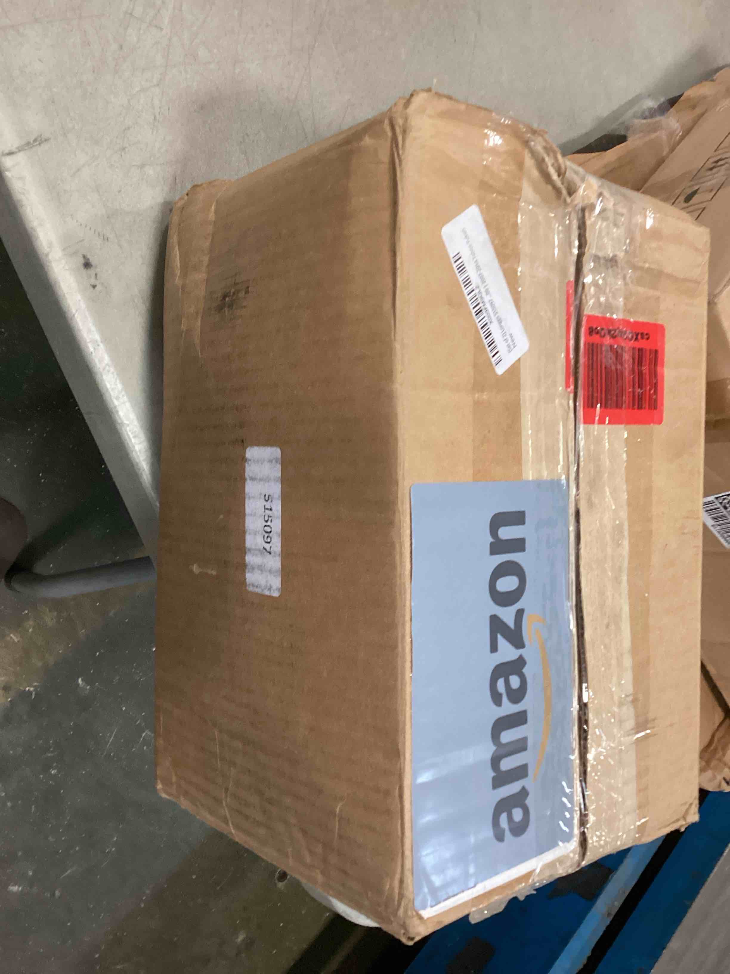 https://s3.amazonaws.com/lotting-images-prod/bidfta/BLU6602449_1718976498707.jpeg