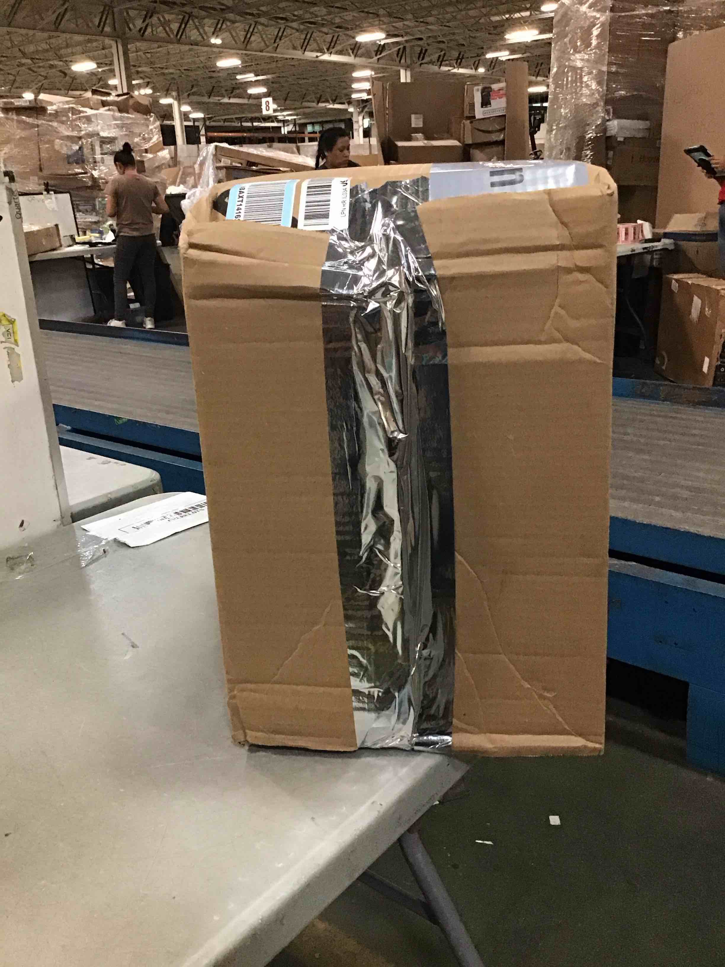 https://s3.amazonaws.com/lotting-images-prod/bidfta/BLU6602909_1719281386593.jpeg