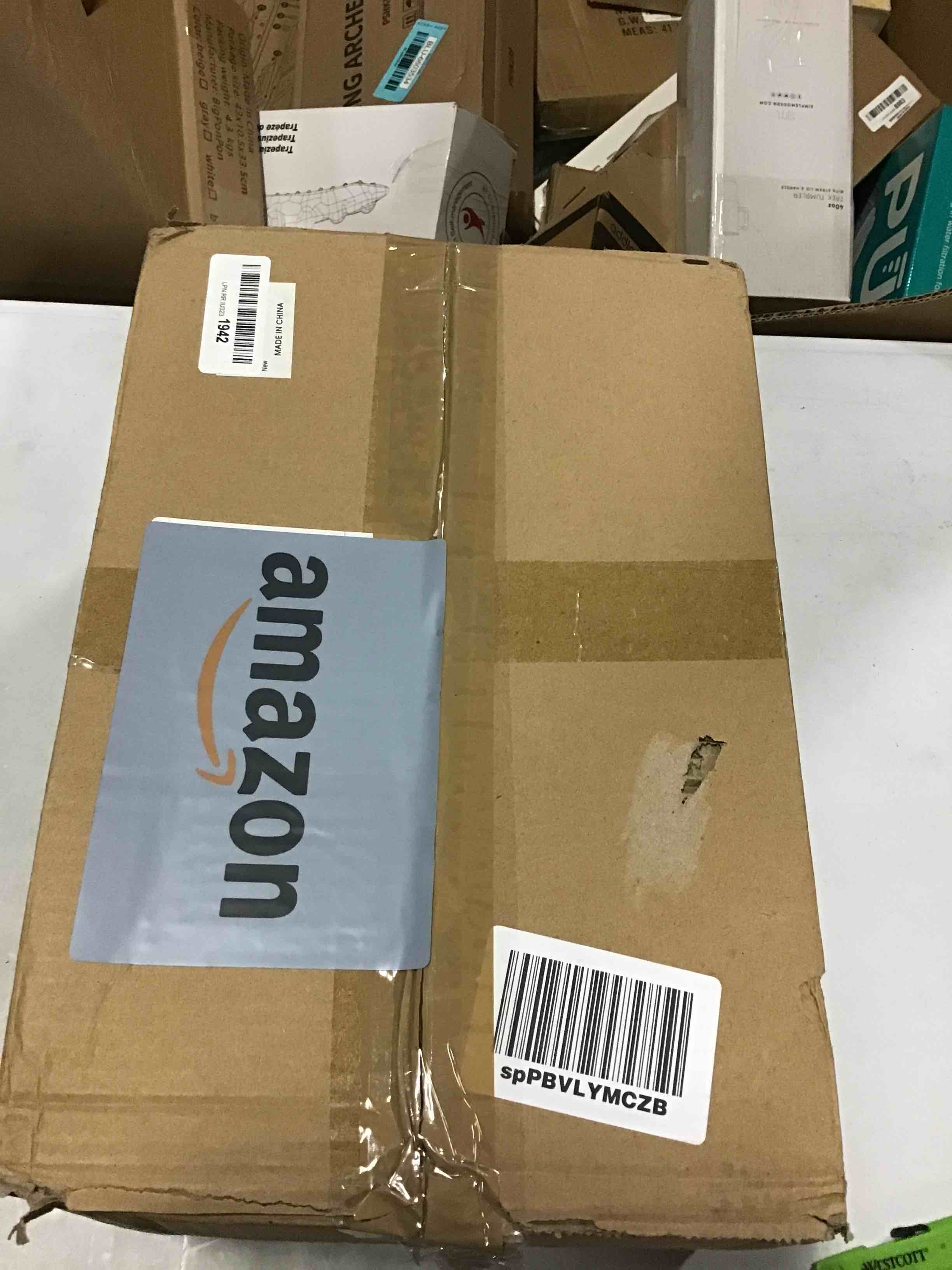 https://s3.amazonaws.com/lotting-images-prod/bidfta/BLU6603543_1718684237557.jpeg