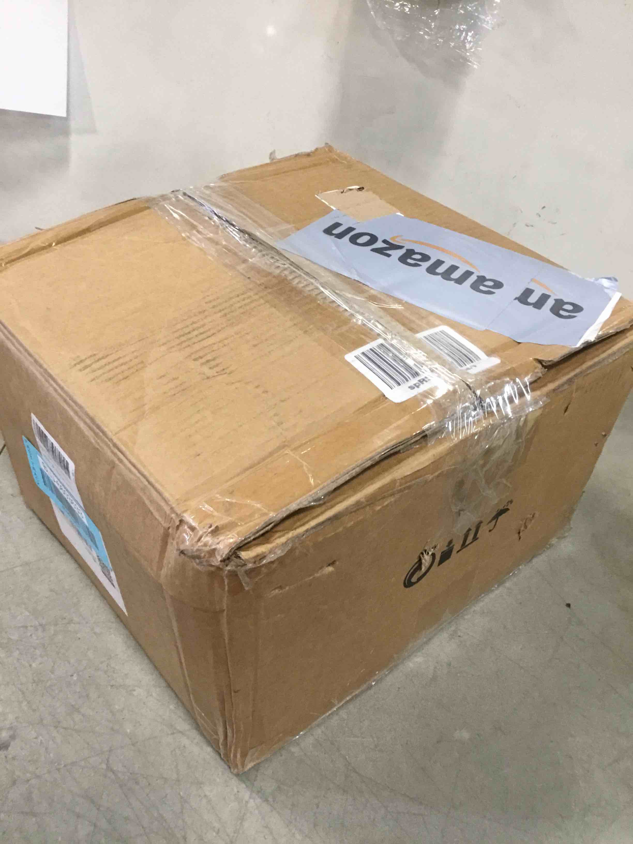 https://s3.amazonaws.com/lotting-images-prod/bidfta/BLU6603633_1719240942909.jpeg