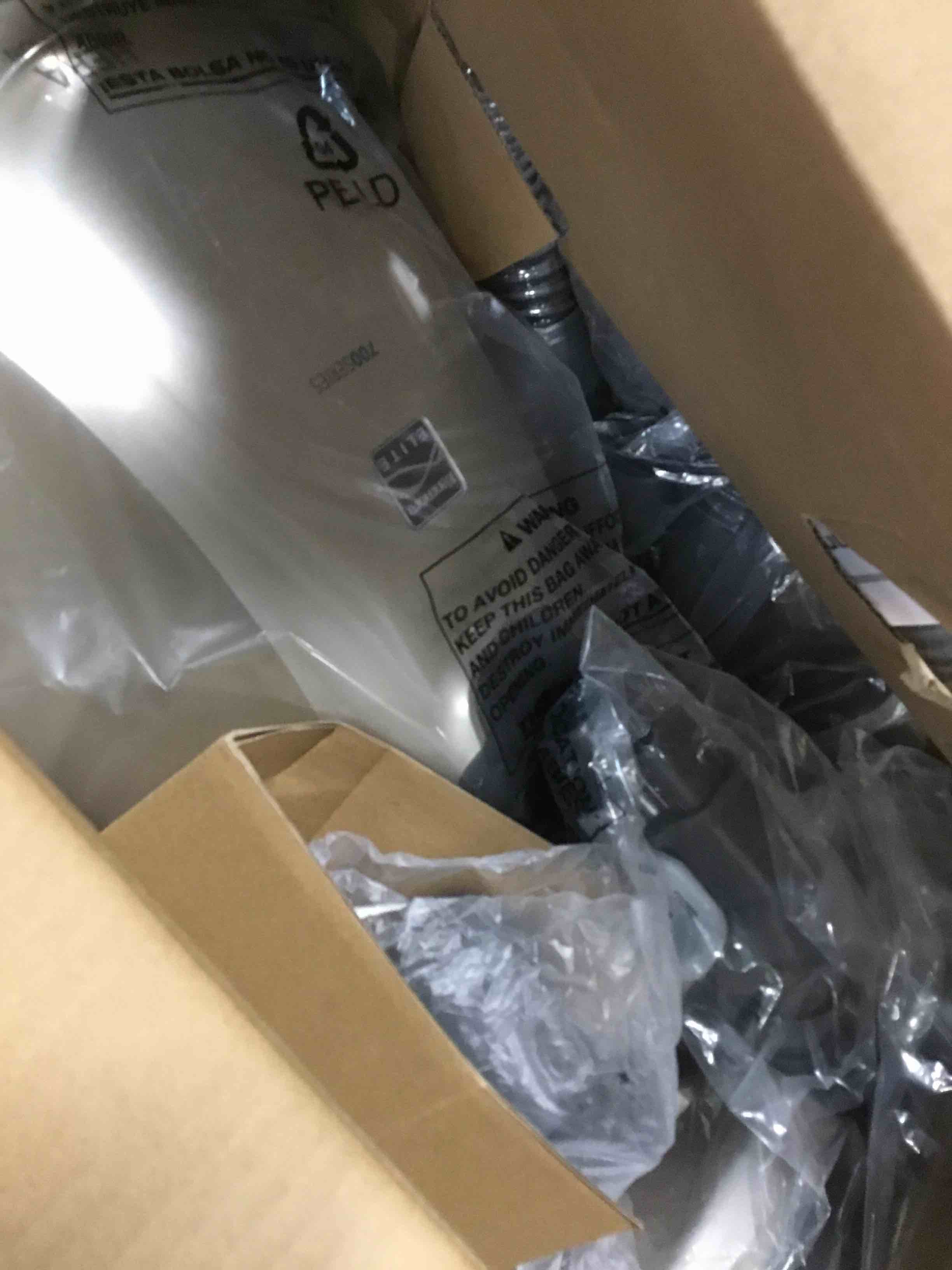 https://s3.amazonaws.com/lotting-images-prod/bidfta/BLU6603689_1719250255718.jpeg