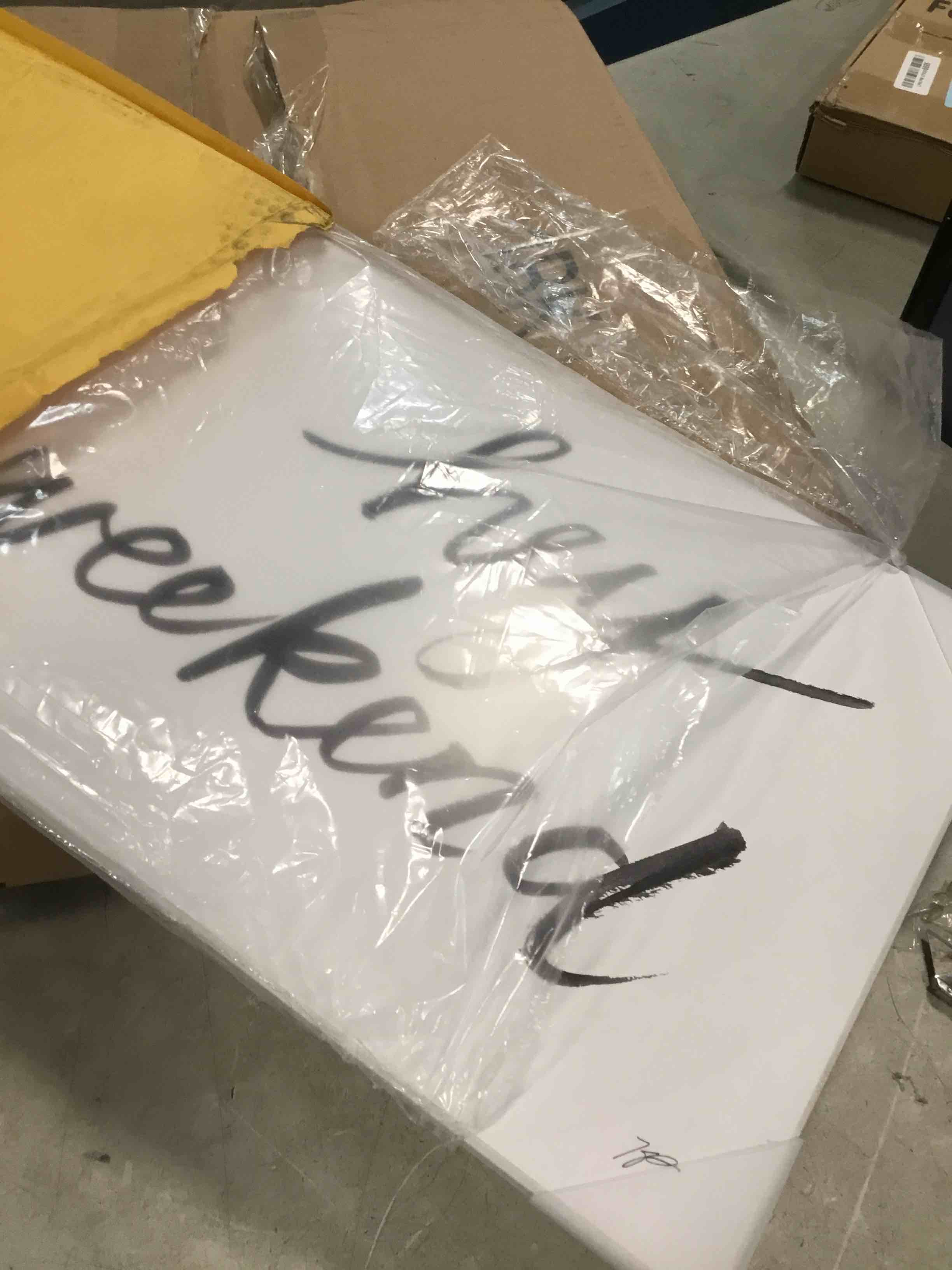https://s3.amazonaws.com/lotting-images-prod/bidfta/BLU6604049_1719339242403.jpeg