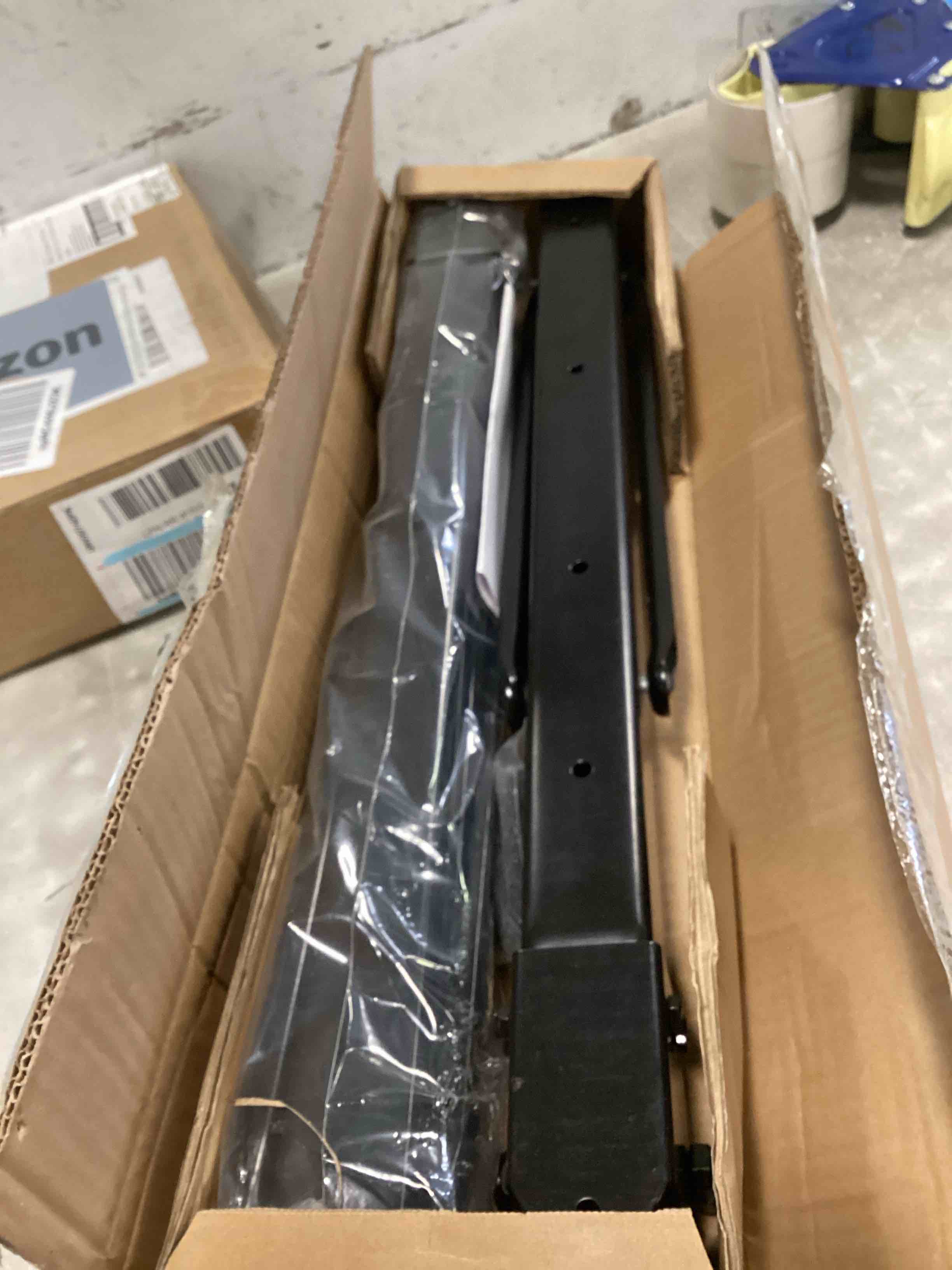 https://s3.amazonaws.com/lotting-images-prod/bidfta/BLU6604118_1719353083085.jpeg