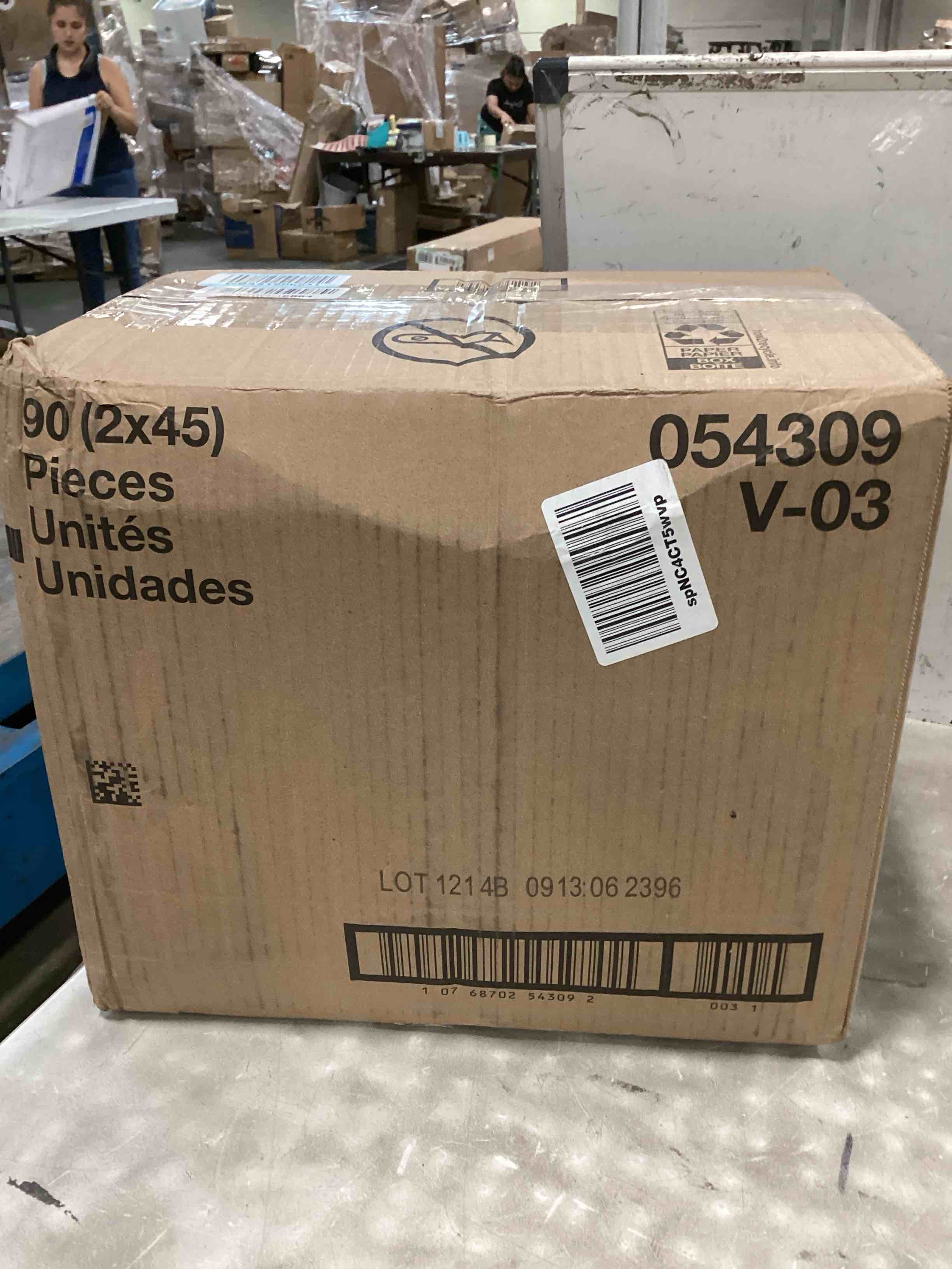 https://s3.amazonaws.com/lotting-images-prod/bidfta/BLU6604151_1719358842892.jpeg