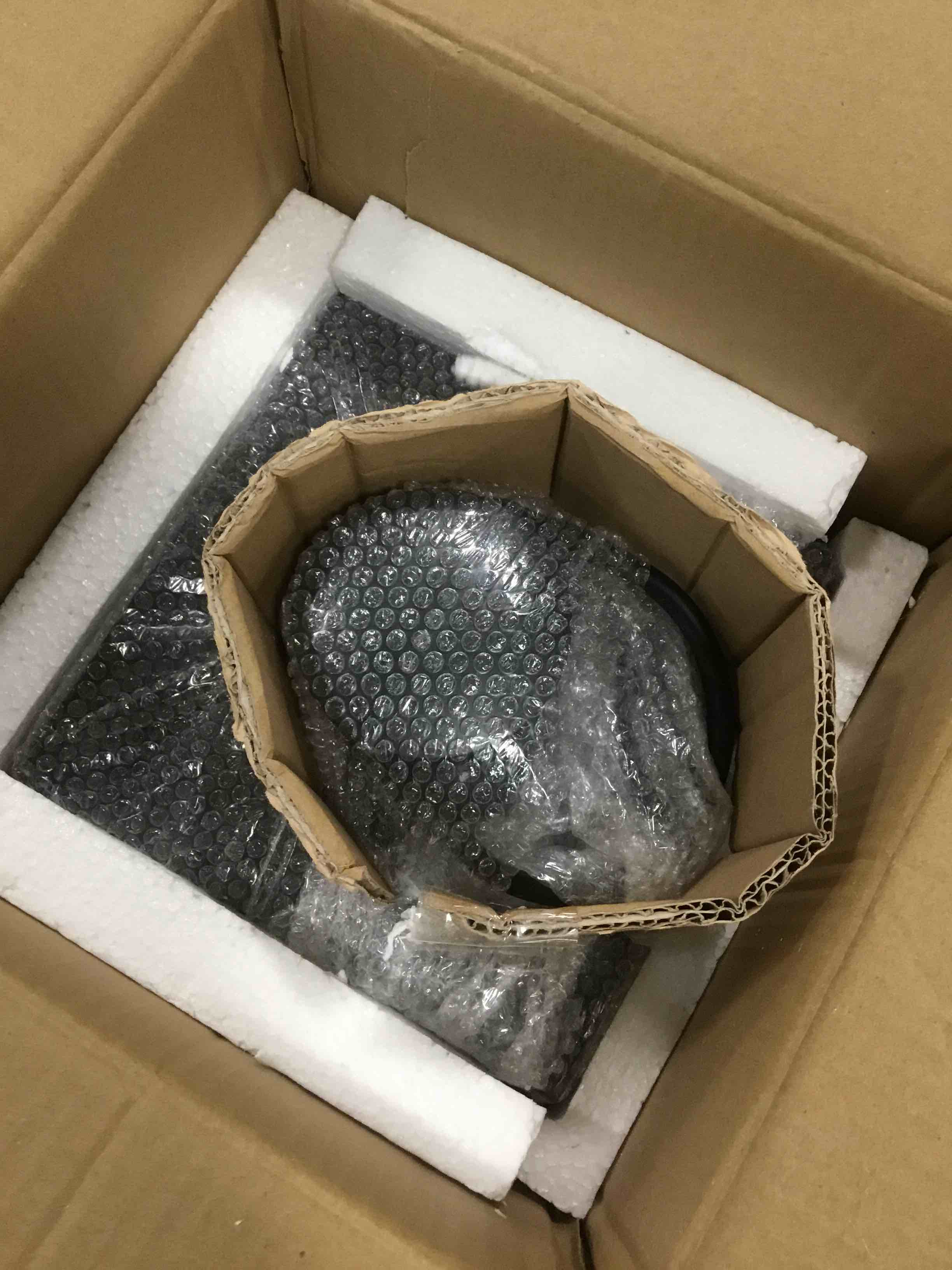 https://s3.amazonaws.com/lotting-images-prod/bidfta/BLU6604306_1719406554959.jpeg