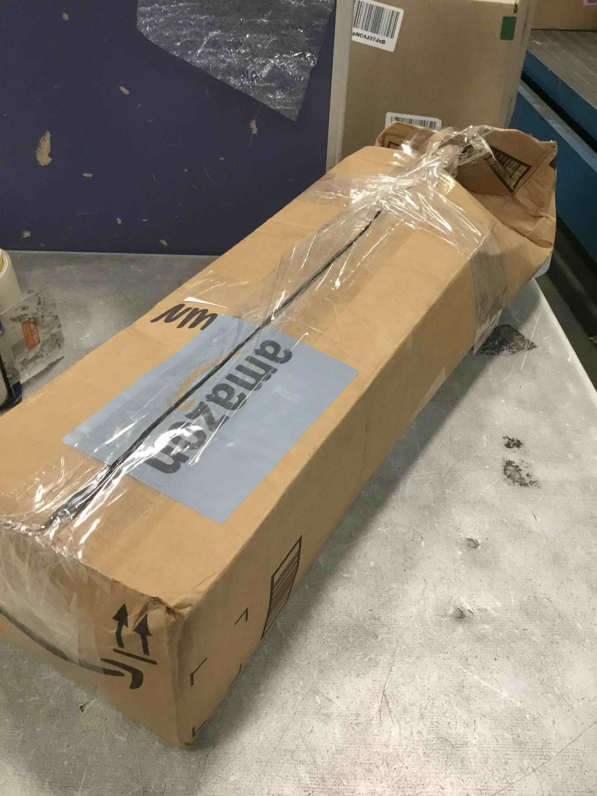 https://s3.amazonaws.com/lotting-images-prod/bidfta/BLU6604427_1719424577033.jpeg