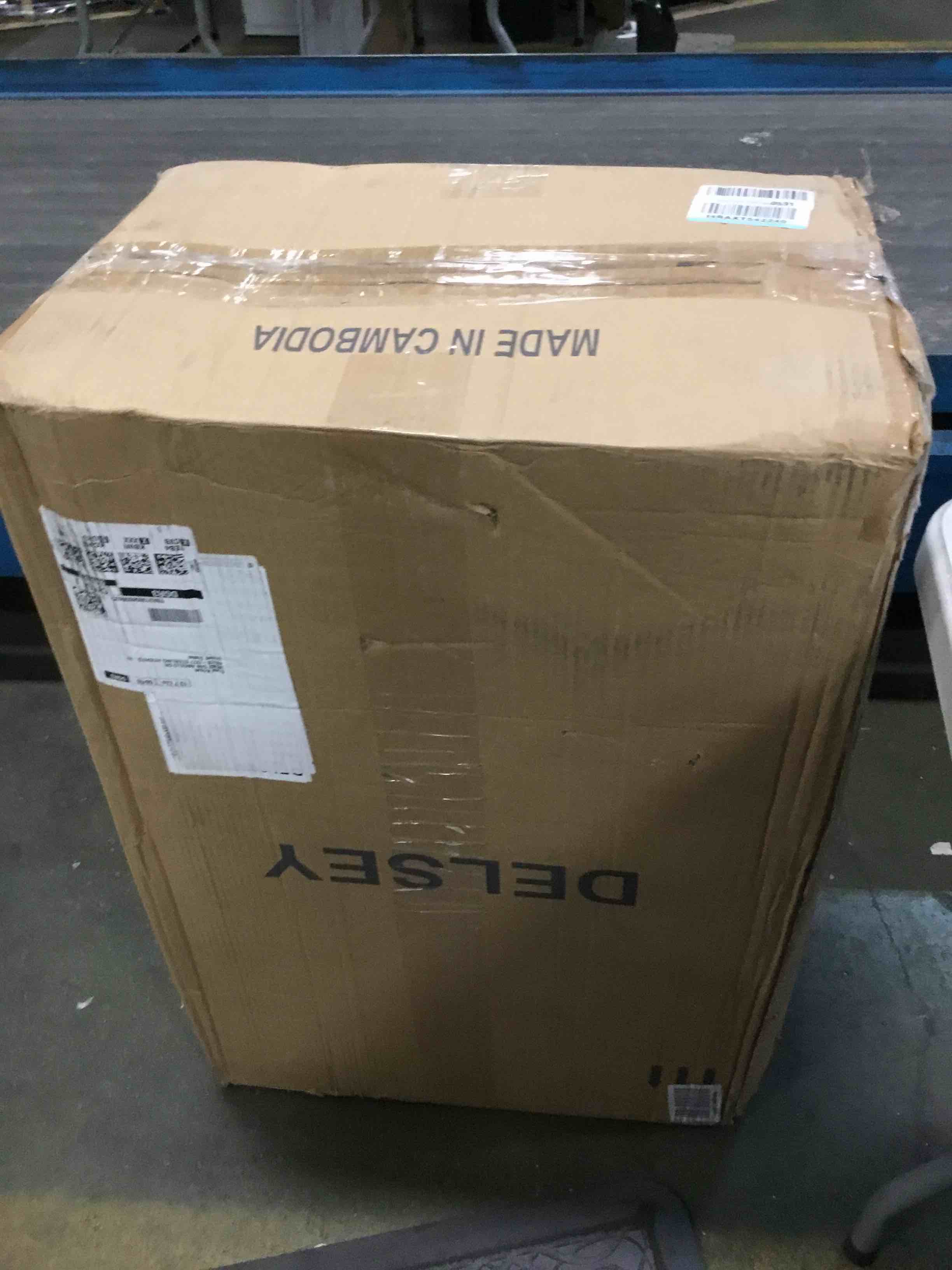 https://s3.amazonaws.com/lotting-images-prod/bidfta/BLU6604538_1719445095864.jpeg