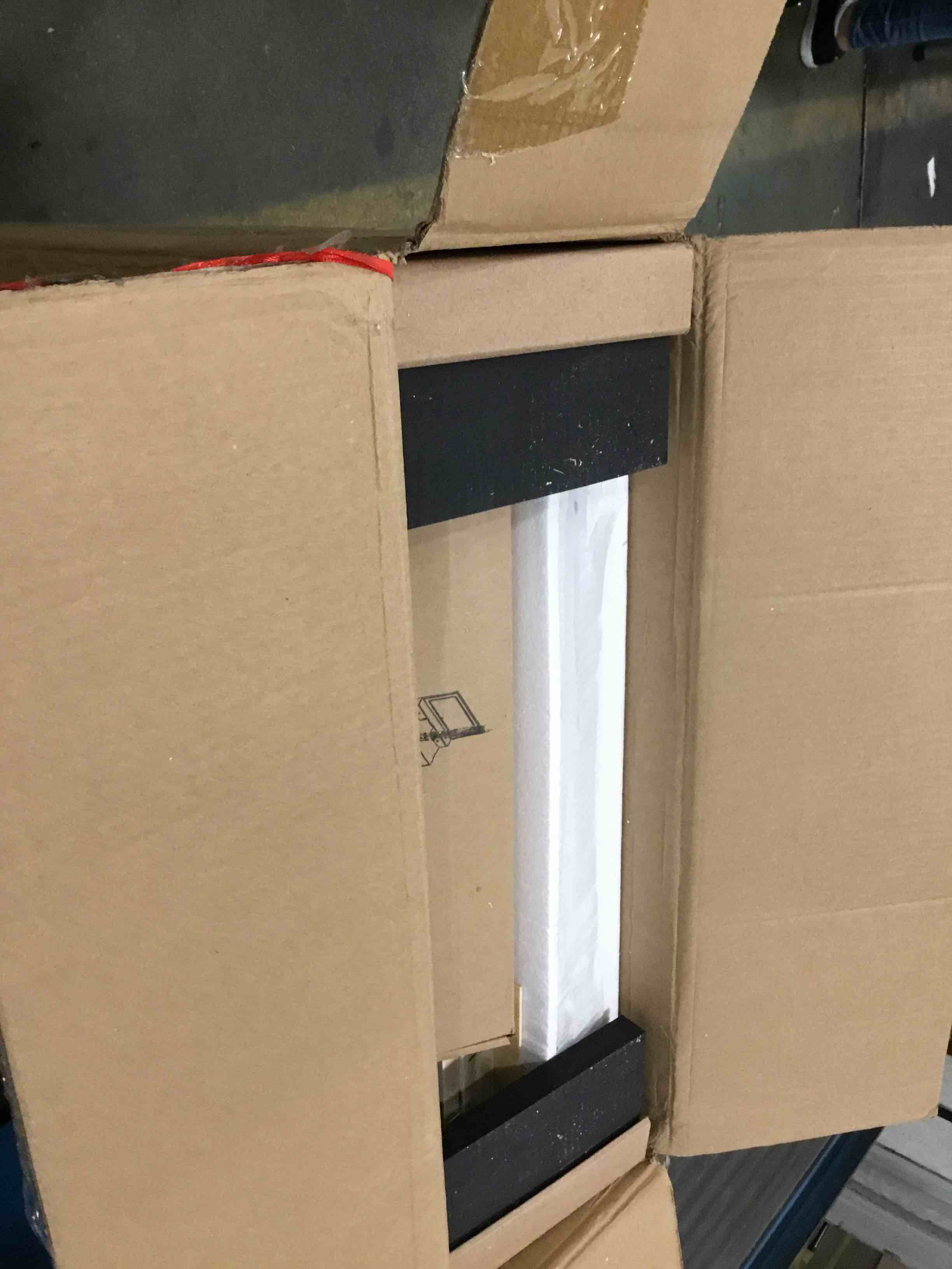 https://s3.amazonaws.com/lotting-images-prod/bidfta/BLU6604539_1719445269193.jpeg