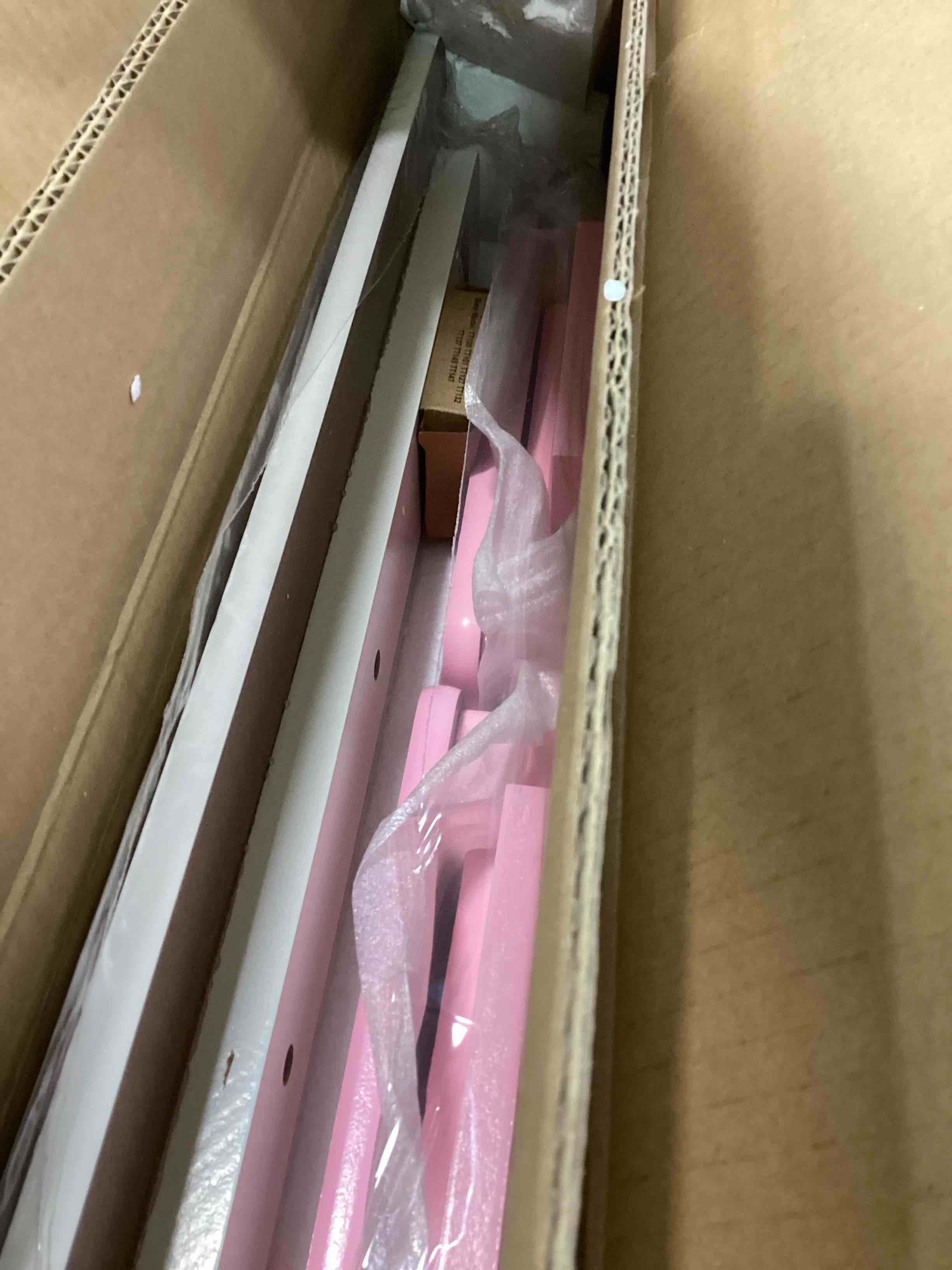 https://s3.amazonaws.com/lotting-images-prod/bidfta/BLU6604596_1719460227771.jpeg