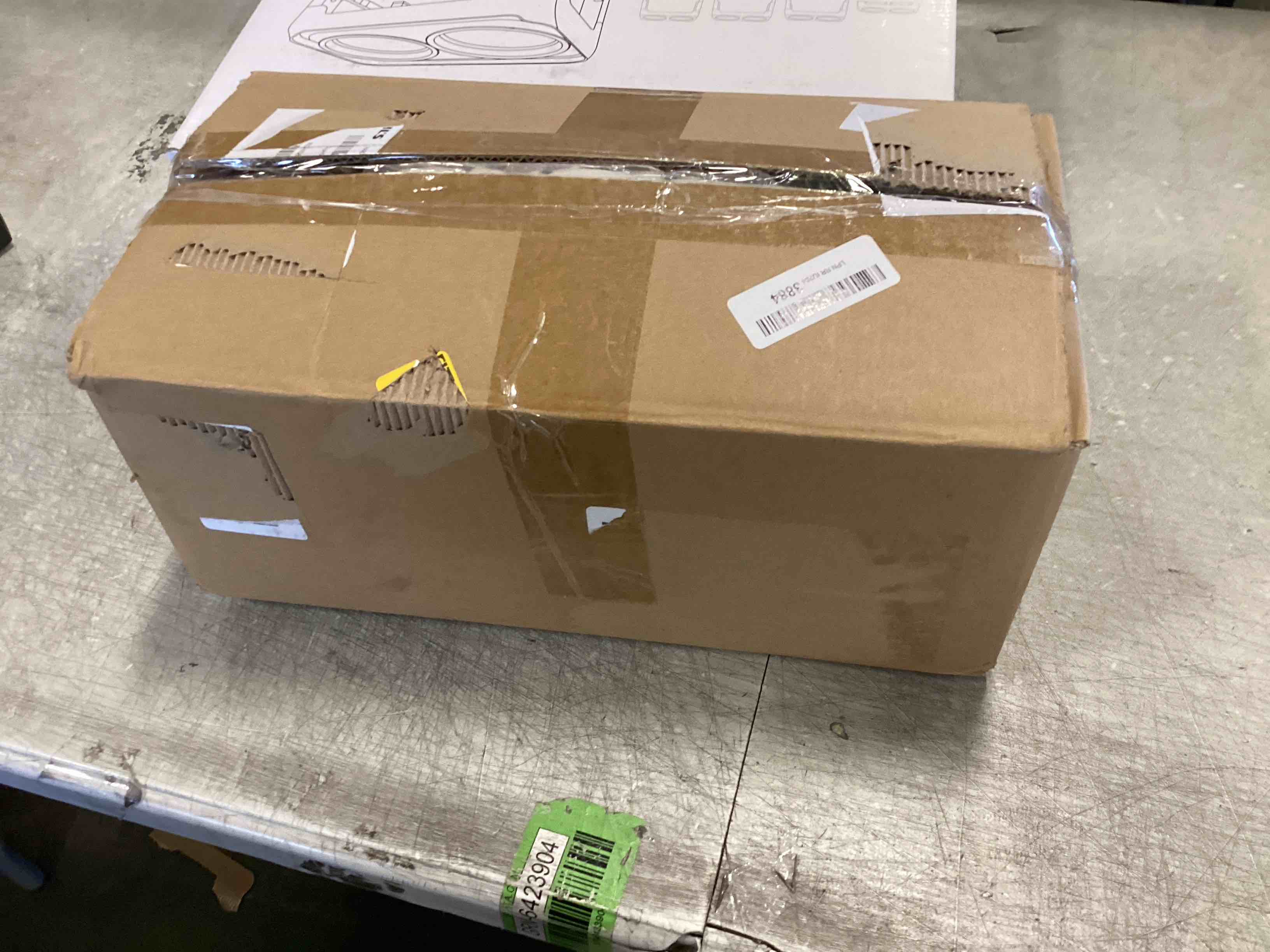 https://s3.amazonaws.com/lotting-images-prod/bidfta/BLU6607780_1719500932822.jpeg