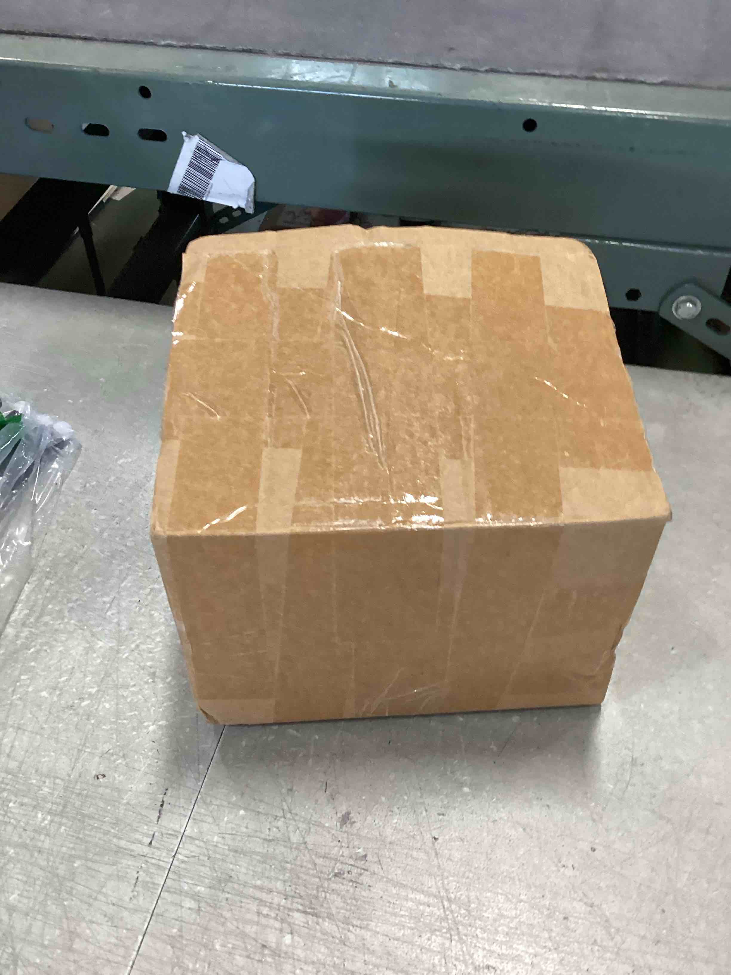 https://s3.amazonaws.com/lotting-images-prod/bidfta/BLU6607855_1719509529822.jpeg