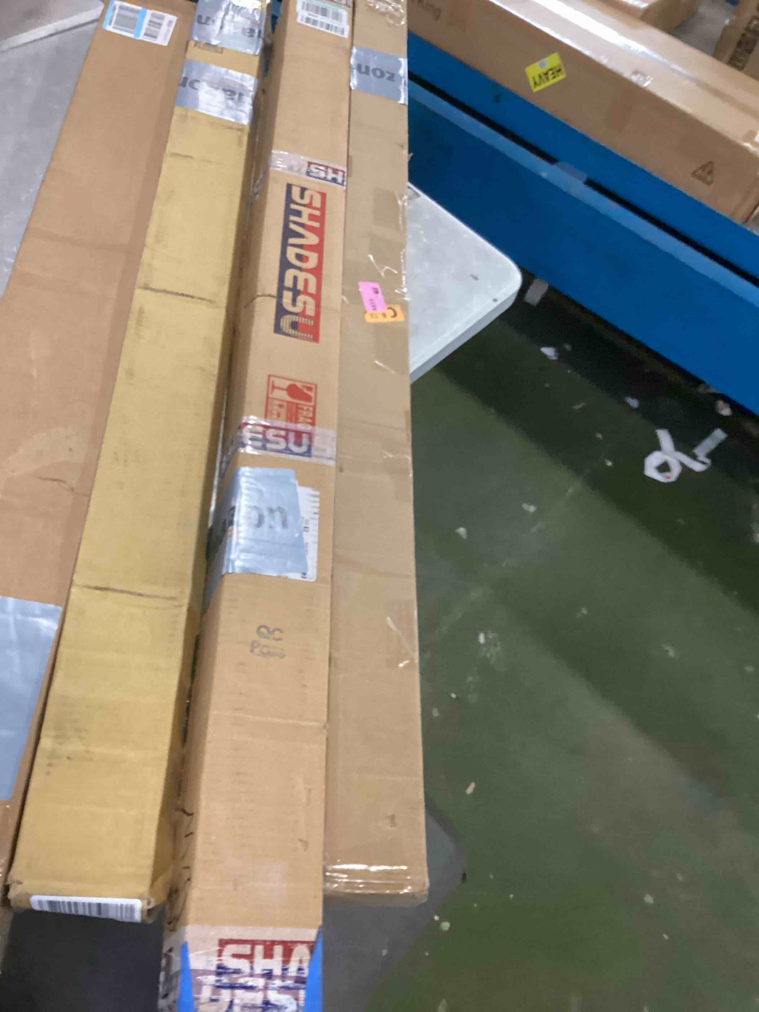 https://s3.amazonaws.com/lotting-images-prod/bidfta/BLU6607964_1717610597498.jpeg