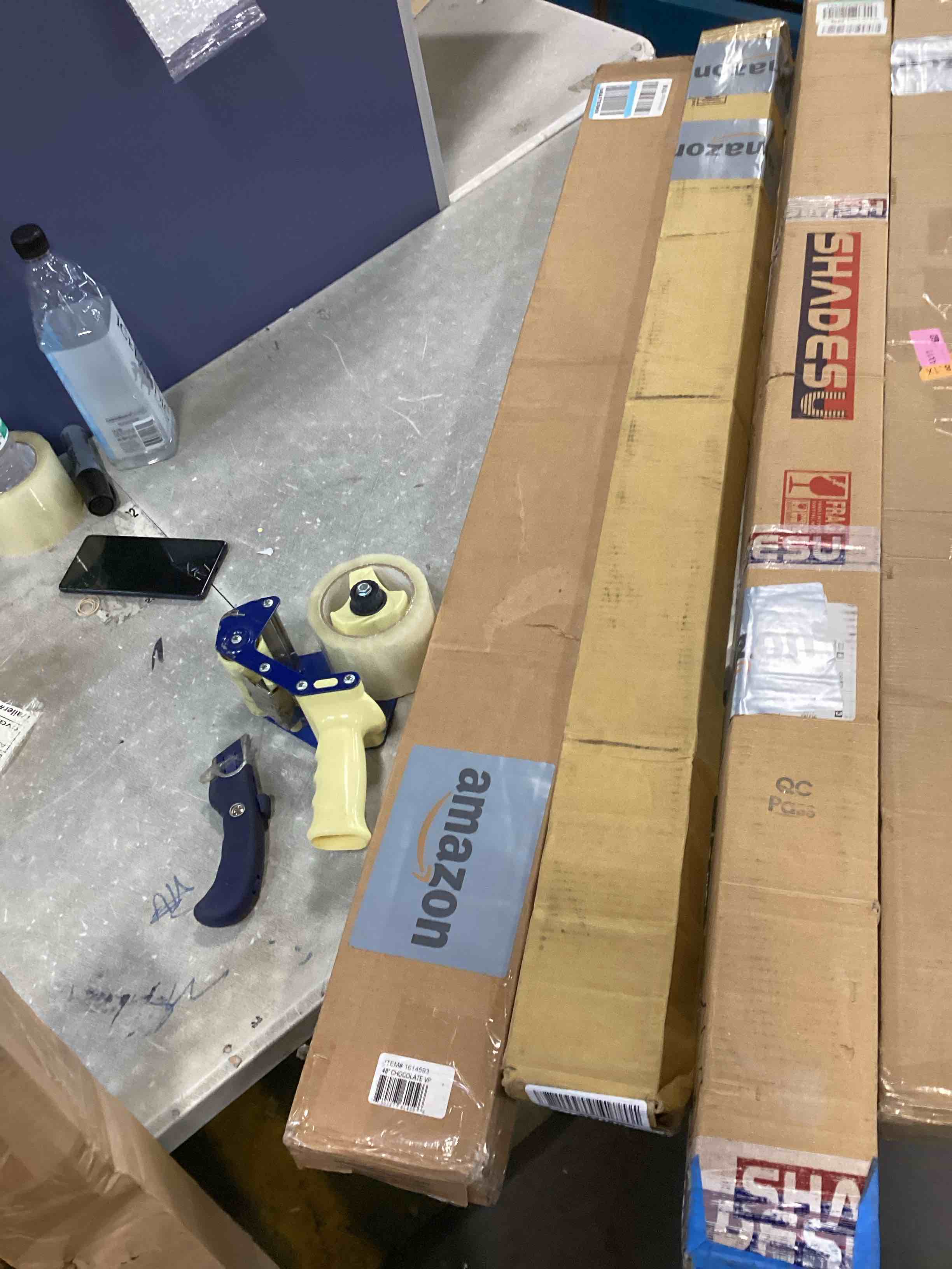 https://s3.amazonaws.com/lotting-images-prod/bidfta/BLU6607964_1717610599215.jpeg