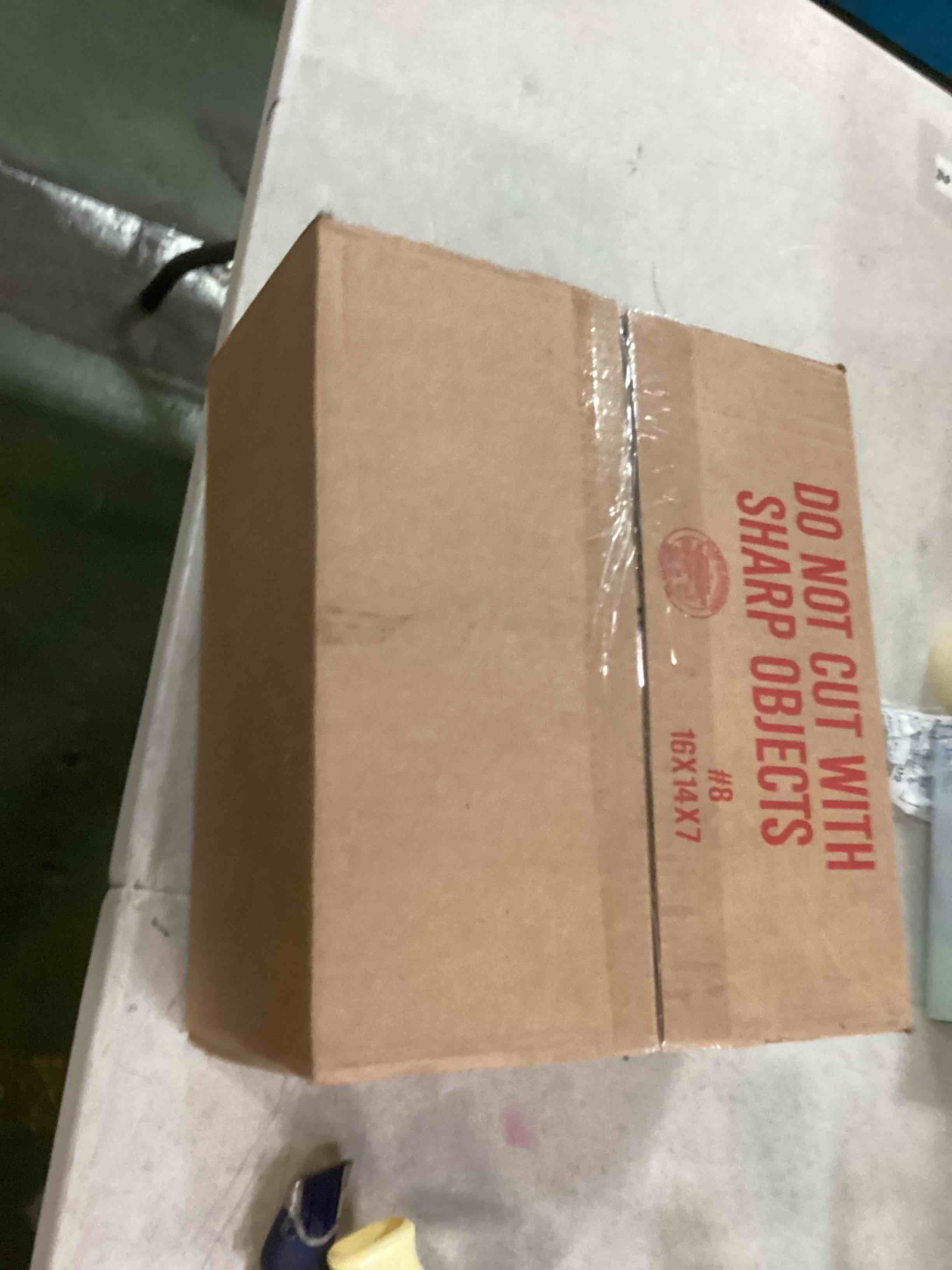 https://s3.amazonaws.com/lotting-images-prod/bidfta/BLU6608035_1717760549178.jpeg