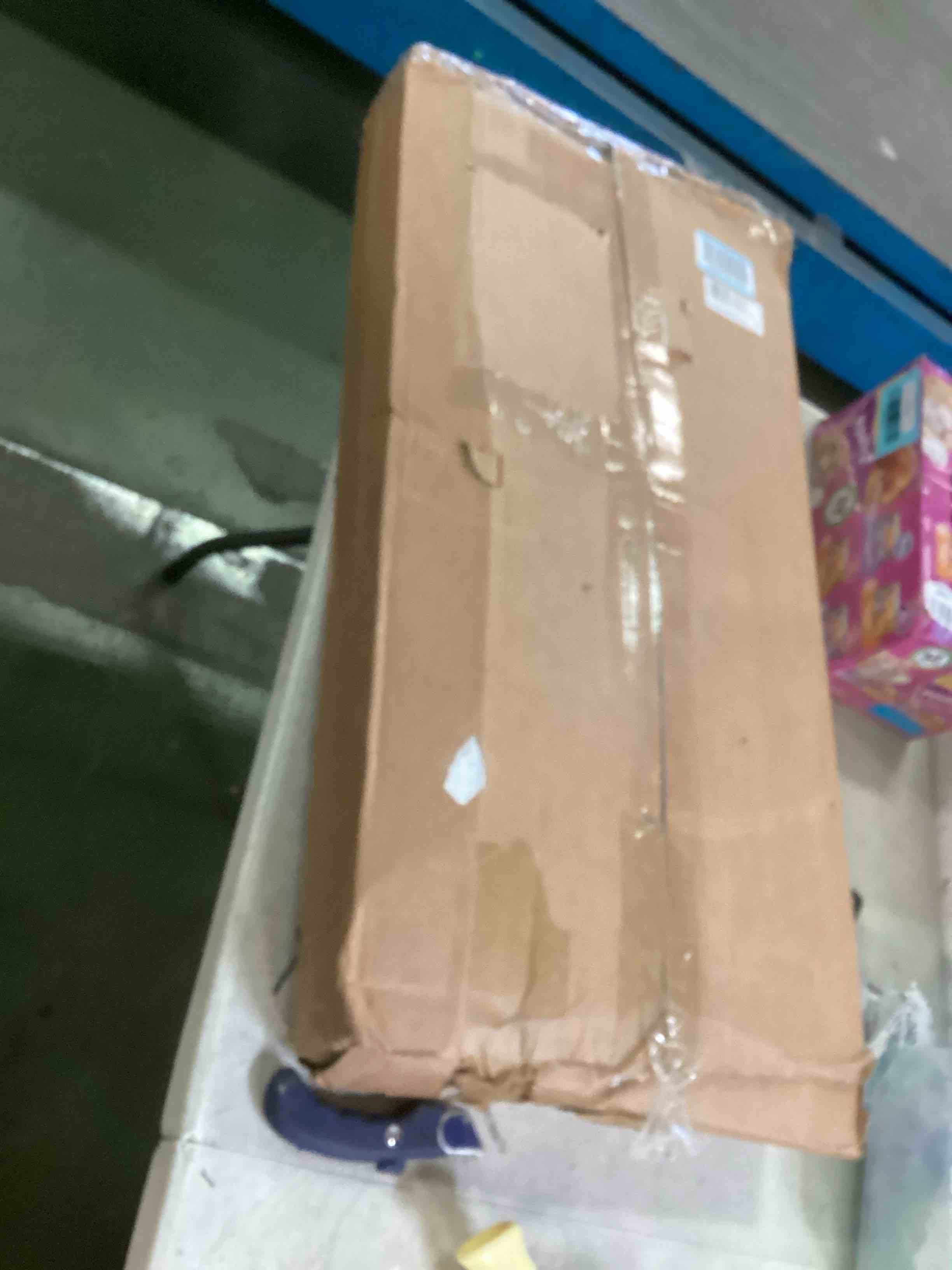 https://s3.amazonaws.com/lotting-images-prod/bidfta/BLU6608116_1717771301214.jpeg