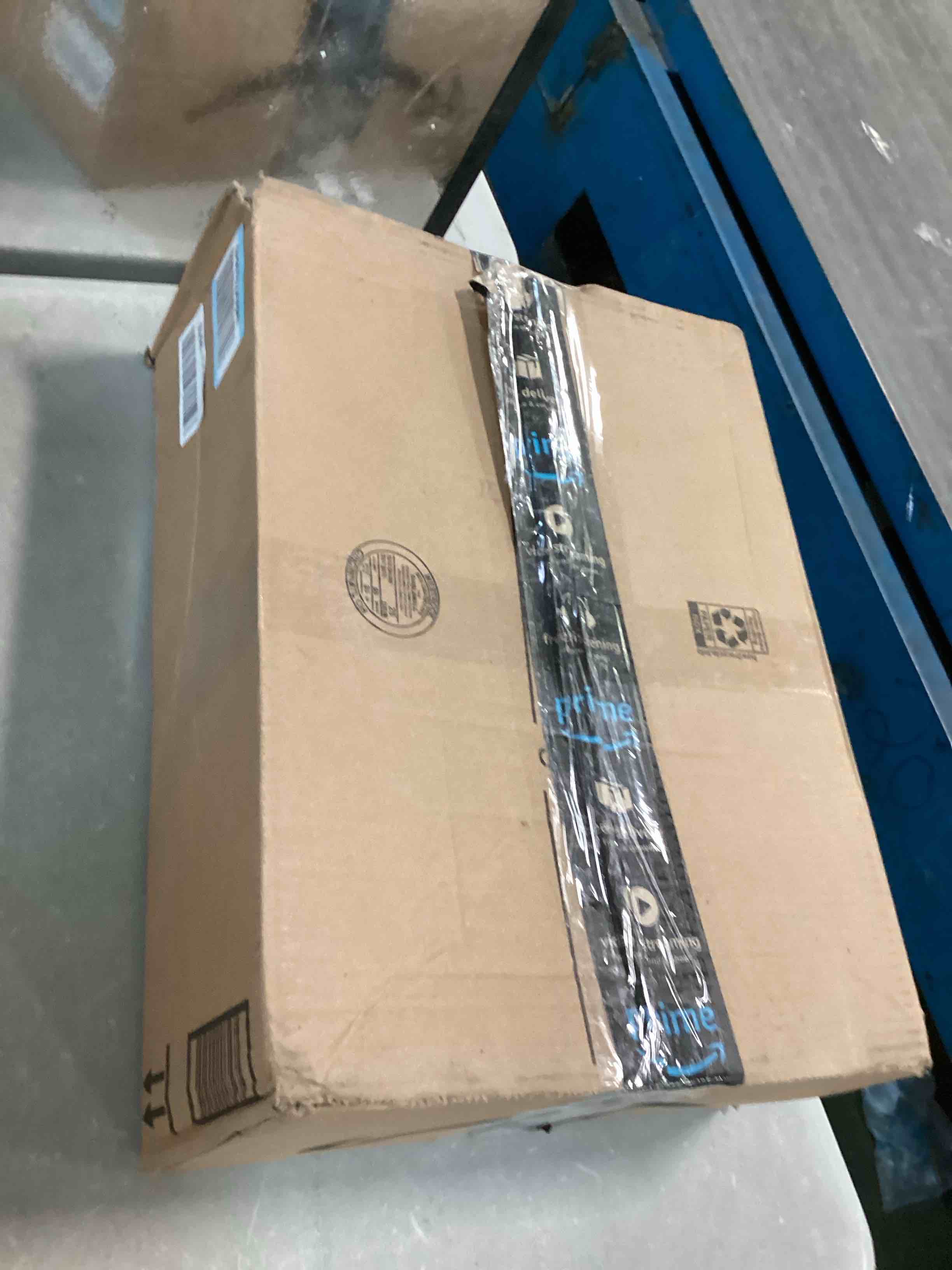 https://s3.amazonaws.com/lotting-images-prod/bidfta/BLU6608640_1718451279008.jpeg