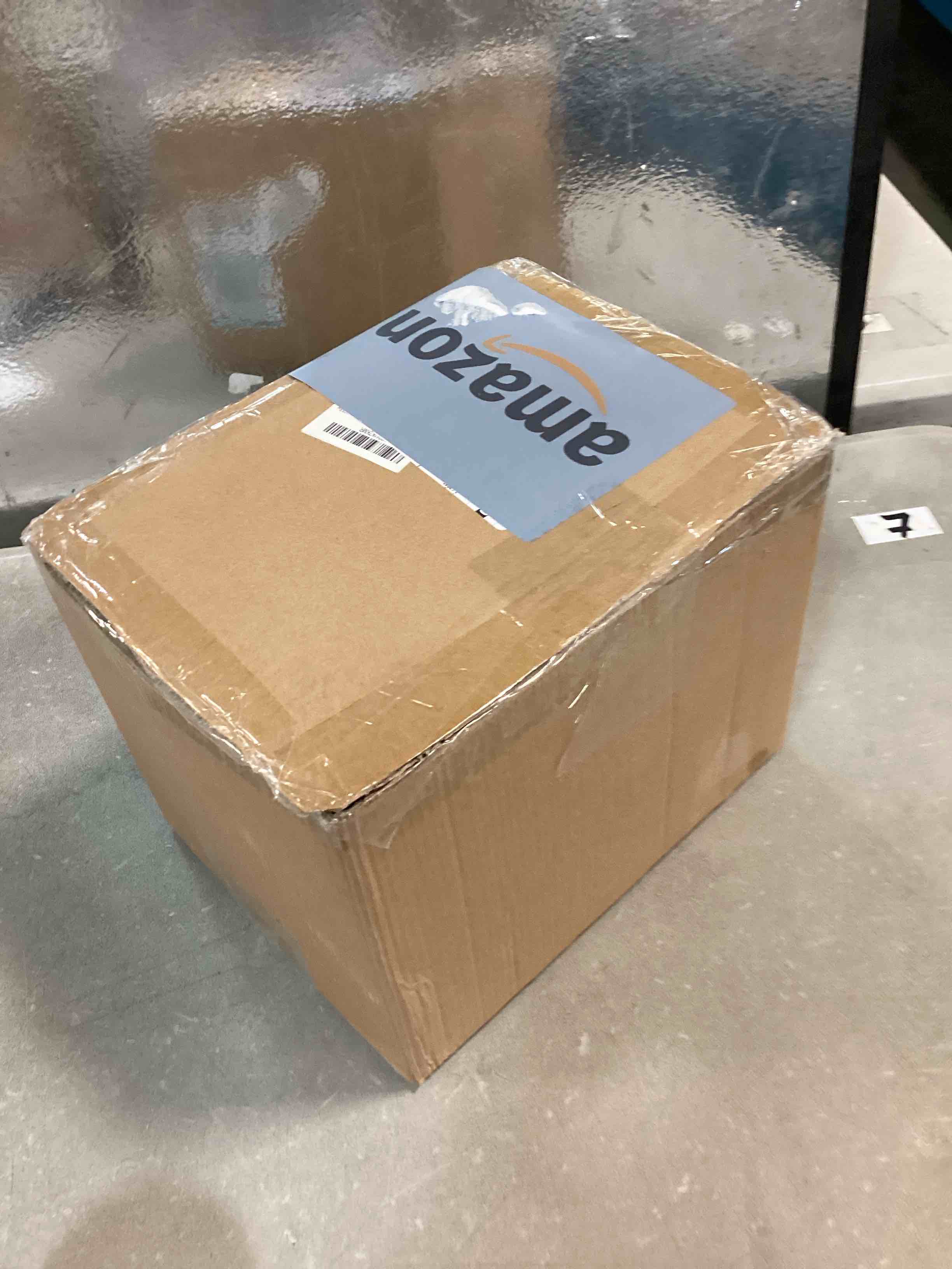 https://s3.amazonaws.com/lotting-images-prod/bidfta/BLU6608662_1718454447093.jpeg