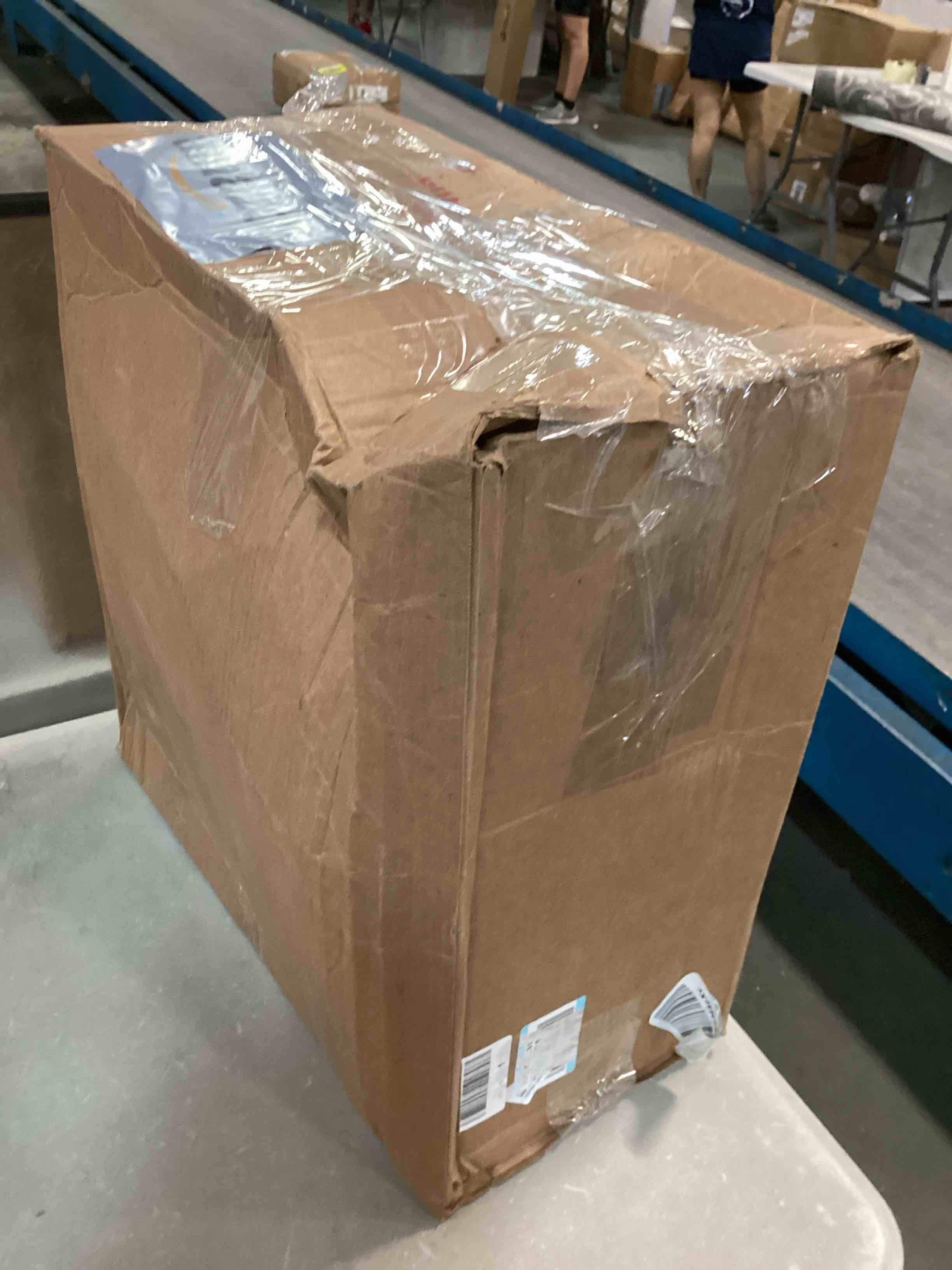 https://s3.amazonaws.com/lotting-images-prod/bidfta/BLU6608676_1718456007098.jpeg