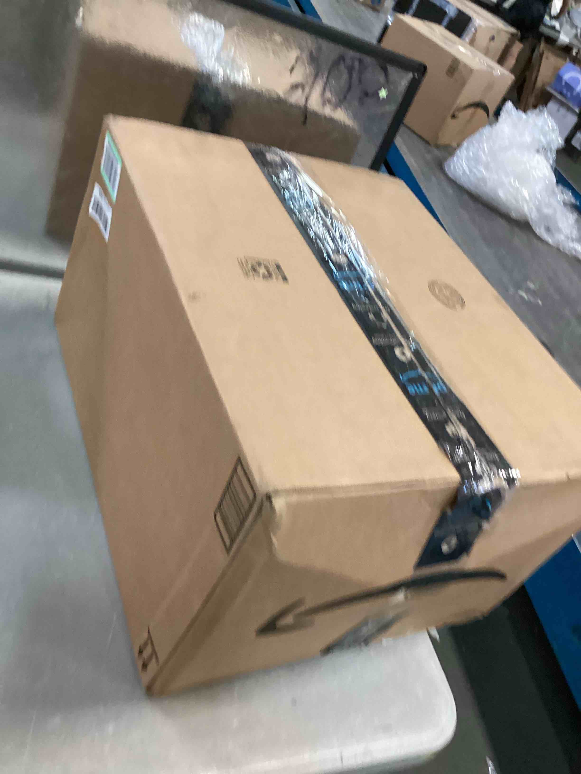 https://s3.amazonaws.com/lotting-images-prod/bidfta/BLU6608729_1718463293355.jpeg