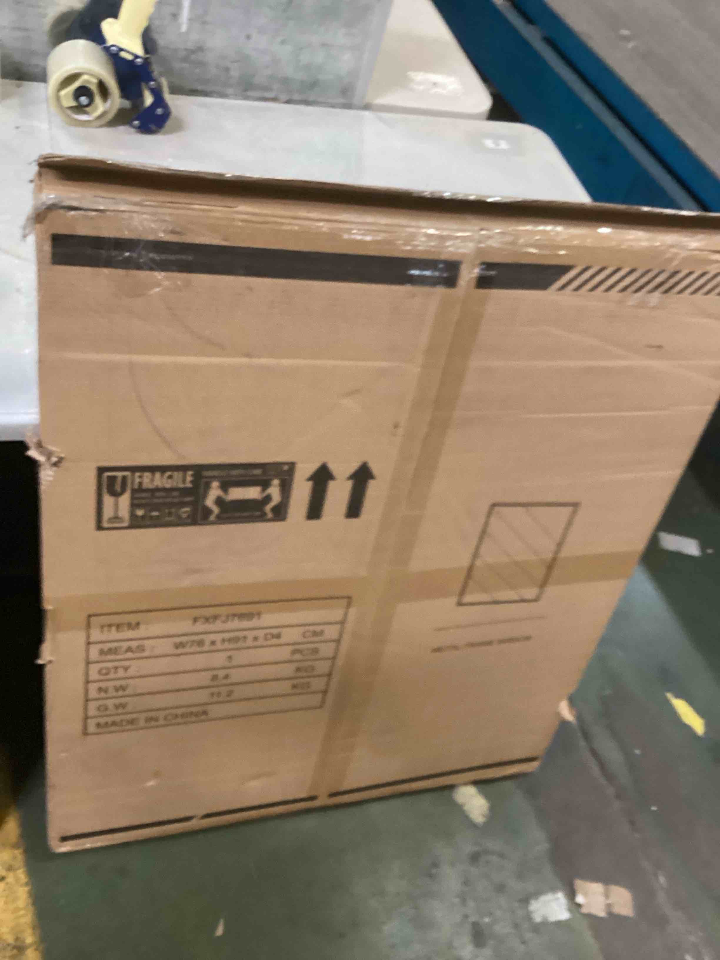https://s3.amazonaws.com/lotting-images-prod/bidfta/BLU6611161_1718033399455.jpeg