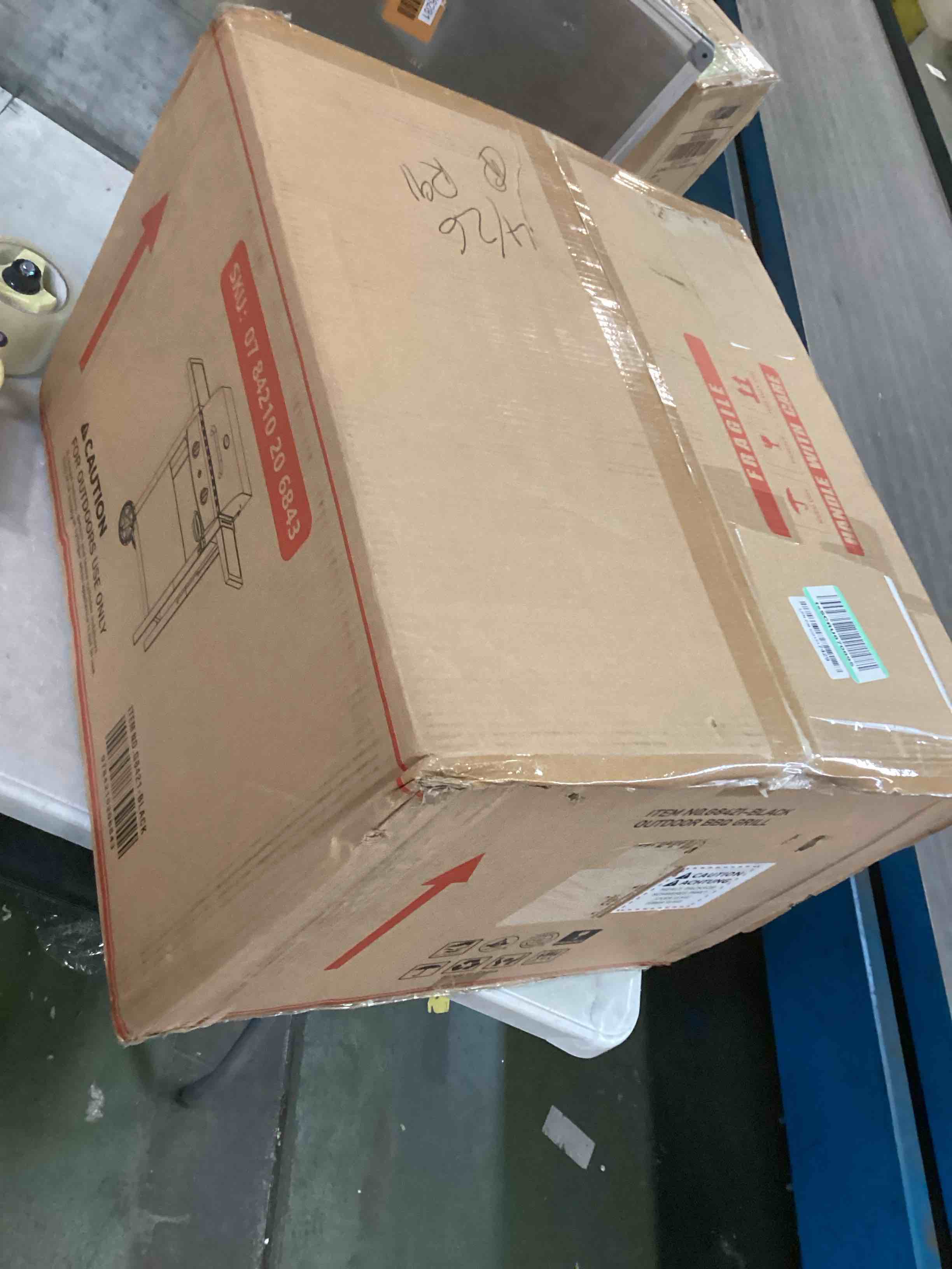 https://s3.amazonaws.com/lotting-images-prod/bidfta/BLU6611183_1718036325351.jpeg