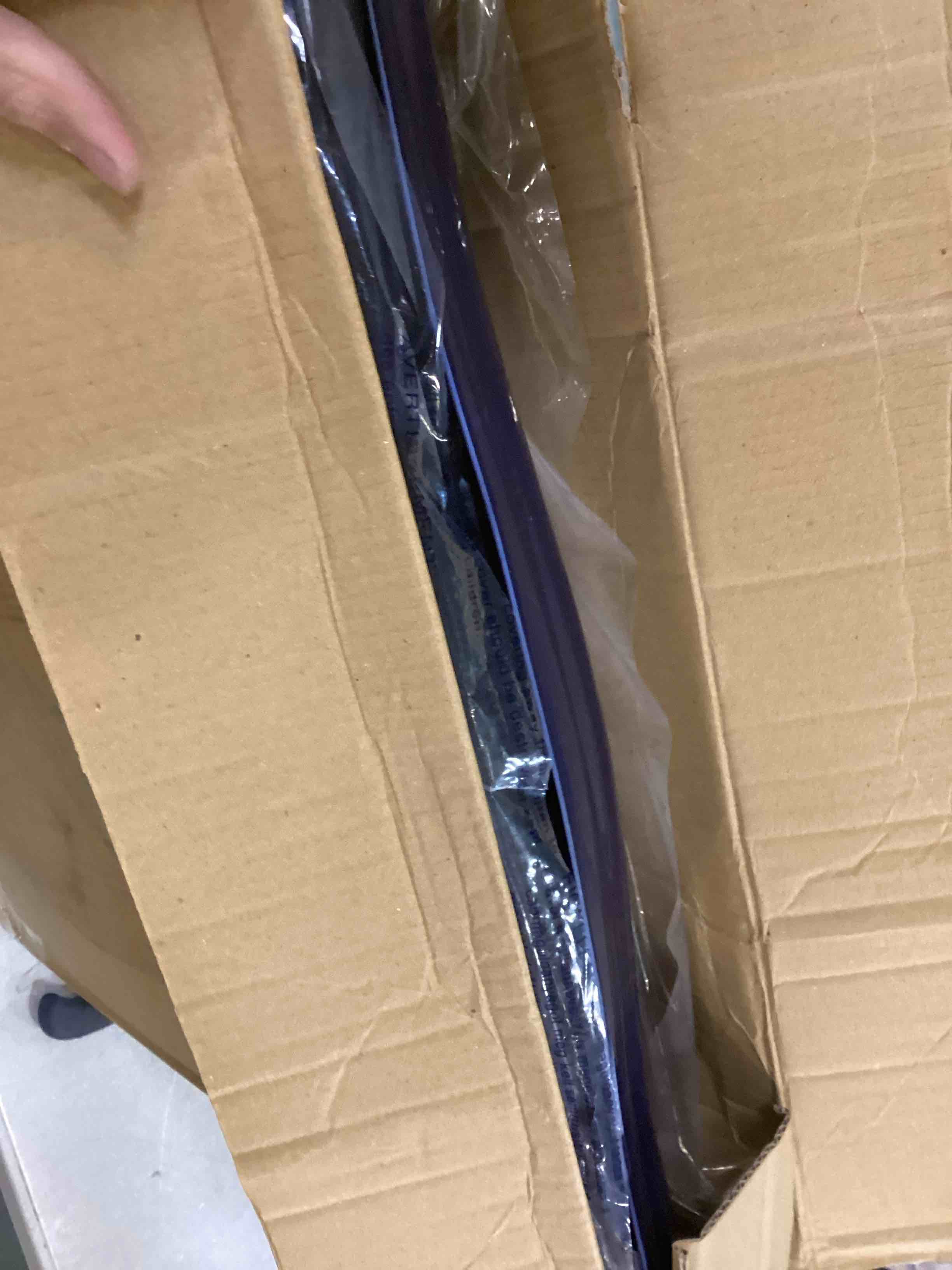 https://s3.amazonaws.com/lotting-images-prod/bidfta/BLU6611254_1718047900379.jpeg
